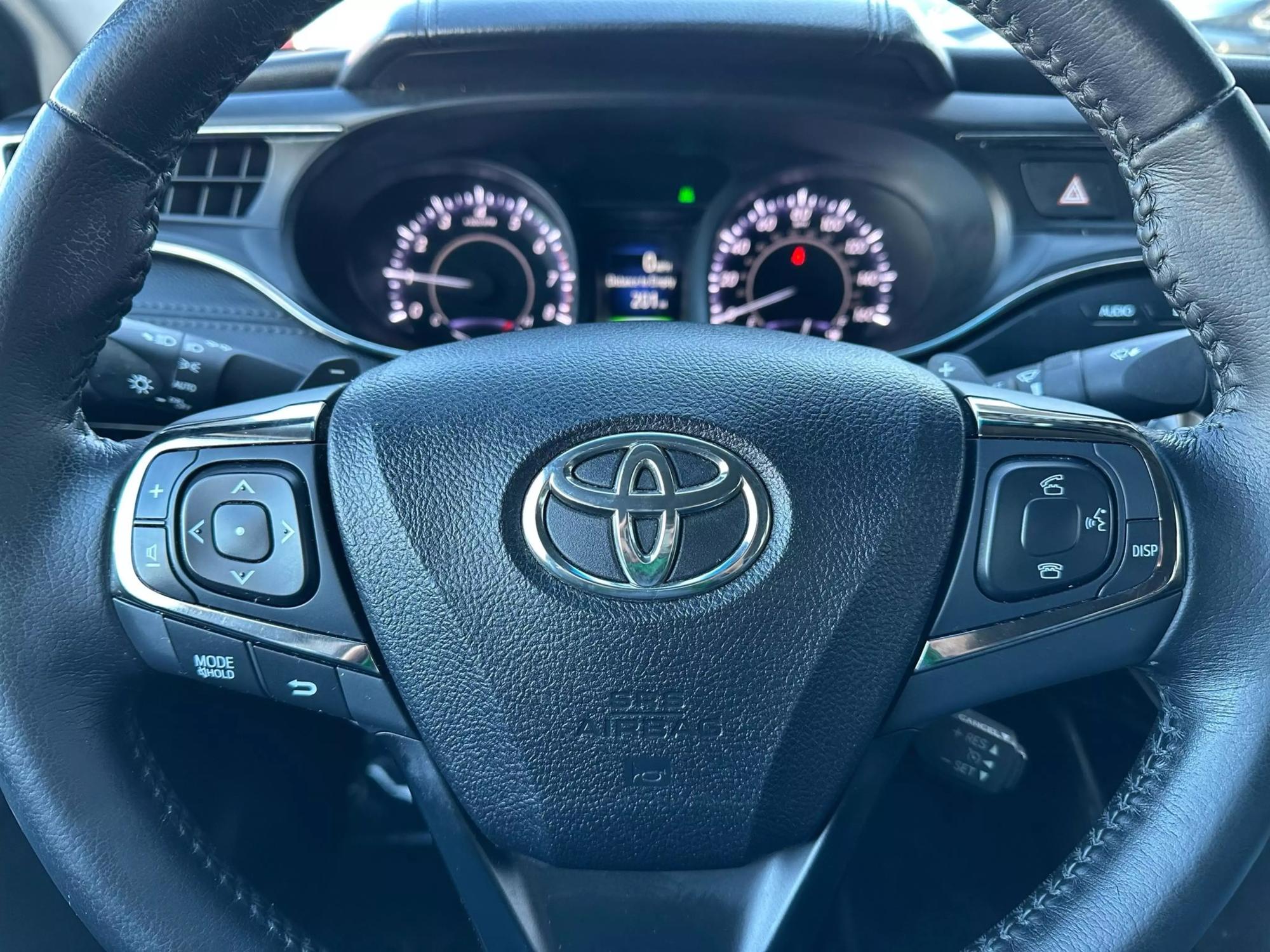 2015 Toyota Avalon XLE photo 44