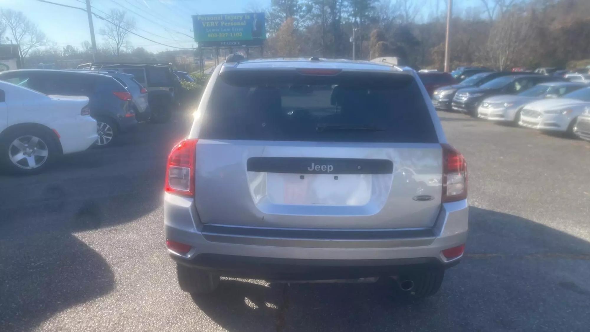 2016 Jeep Compass Sport photo 15