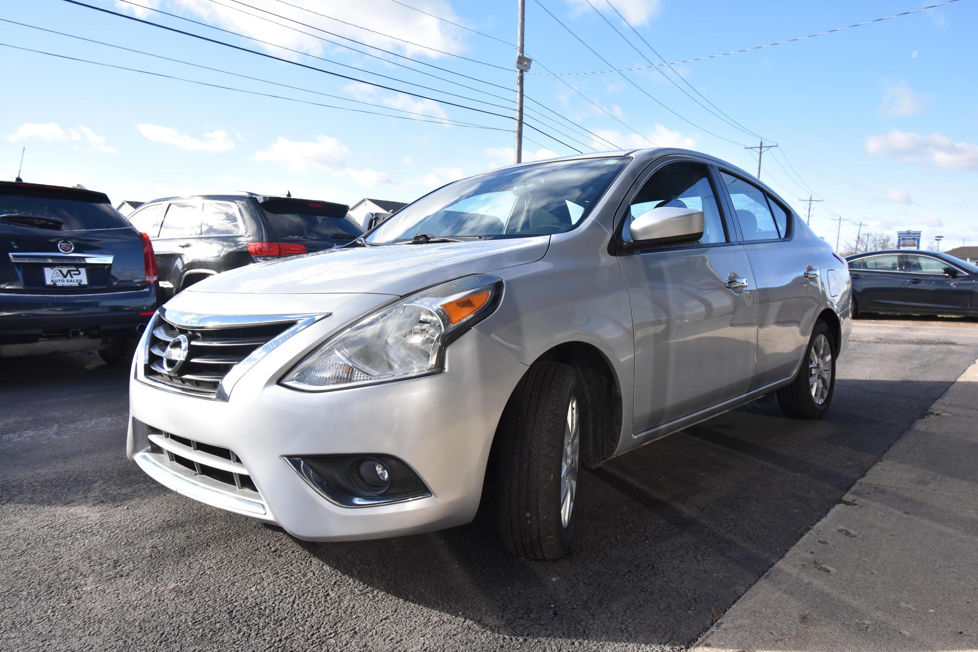 2018 Nissan Versa Sedan SV photo 31