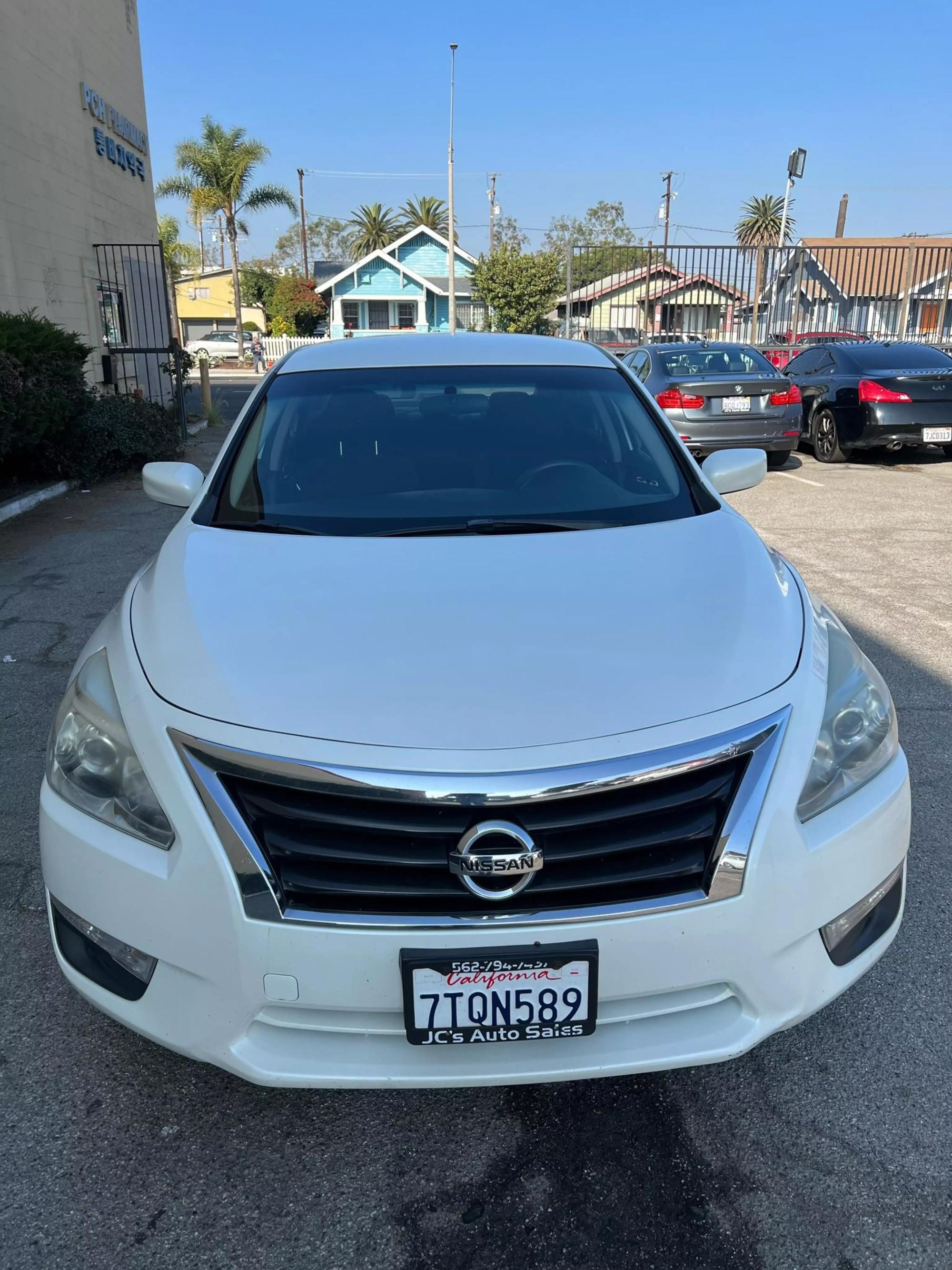 2014 Nissan Altima S photo 23