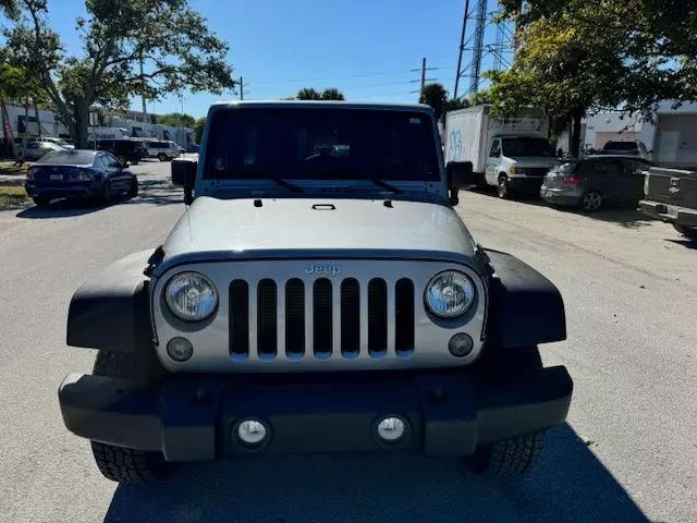 2015 Jeep Wrangler Unlimited Sport photo 25