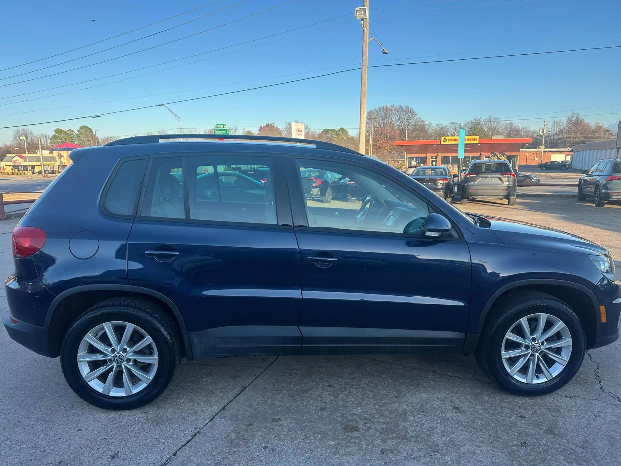 2015 Volkswagen Tiguan SE photo 38