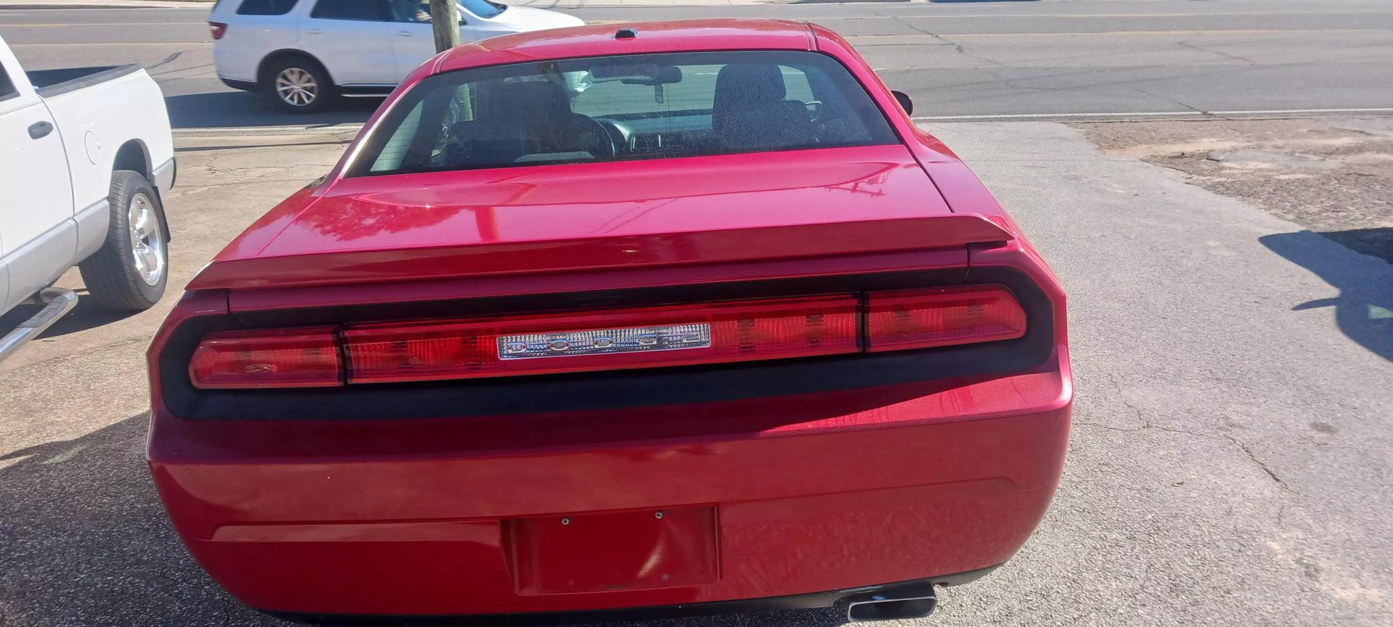 2012 Dodge Challenger R/T photo 11