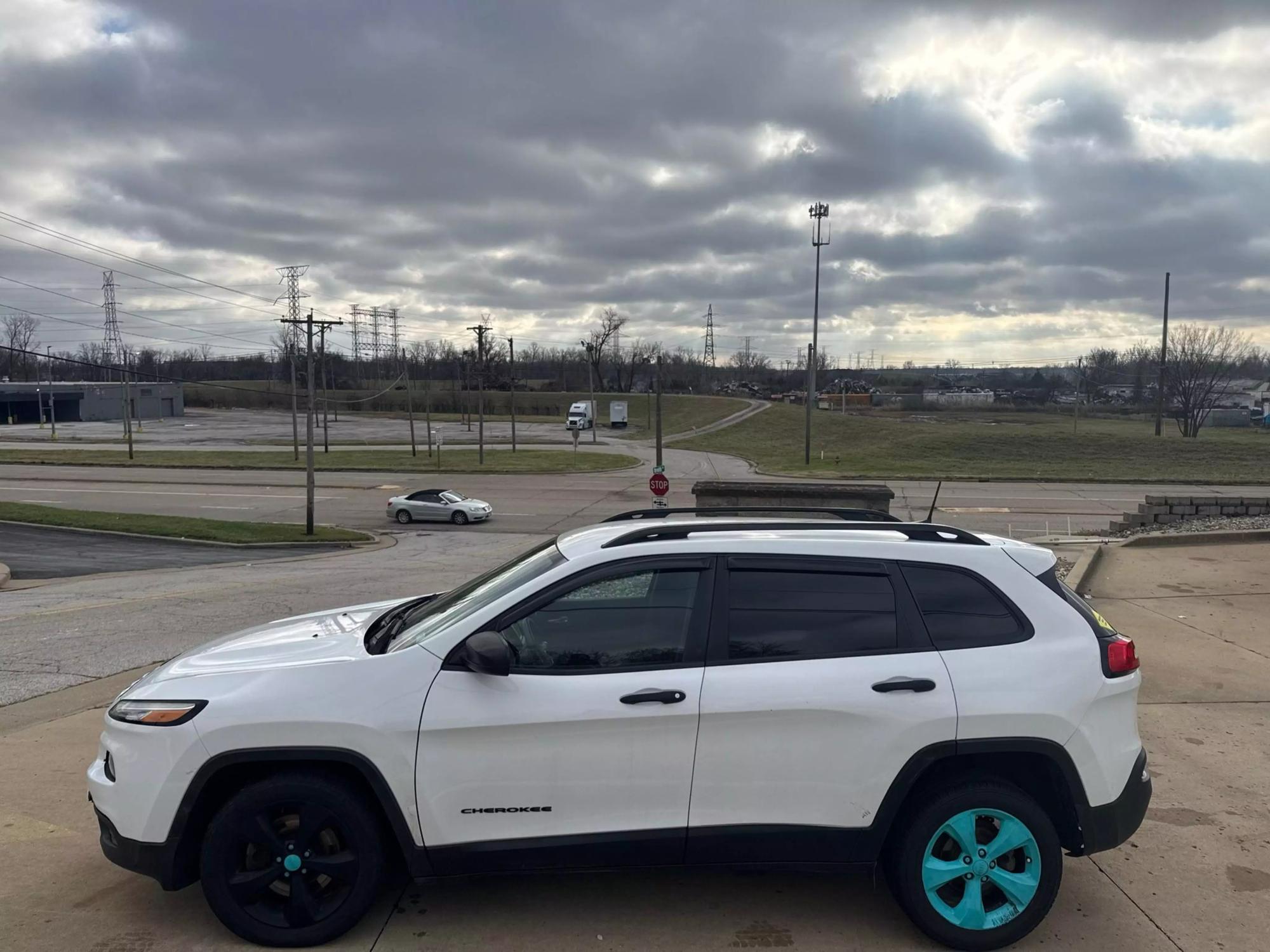 2016 Jeep Cherokee Sport Altitude photo 20