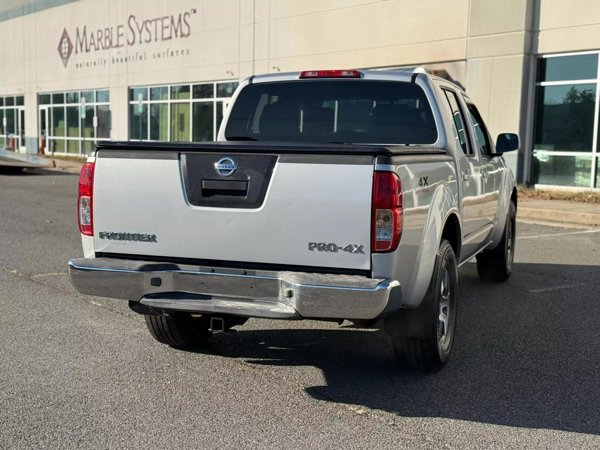 2011 Nissan Frontier PRO-4X photo 99