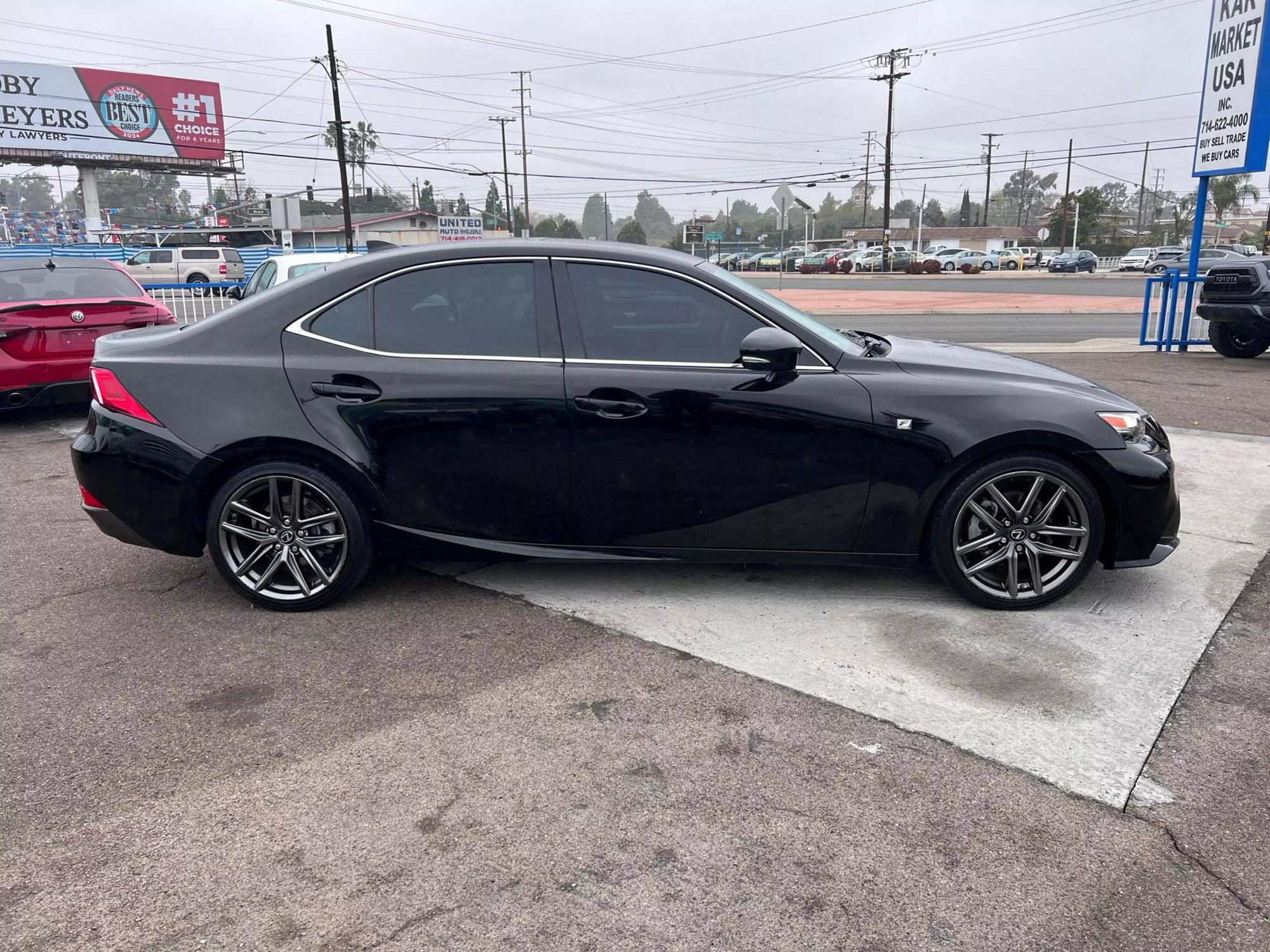 2014 Lexus IS 250 photo 32