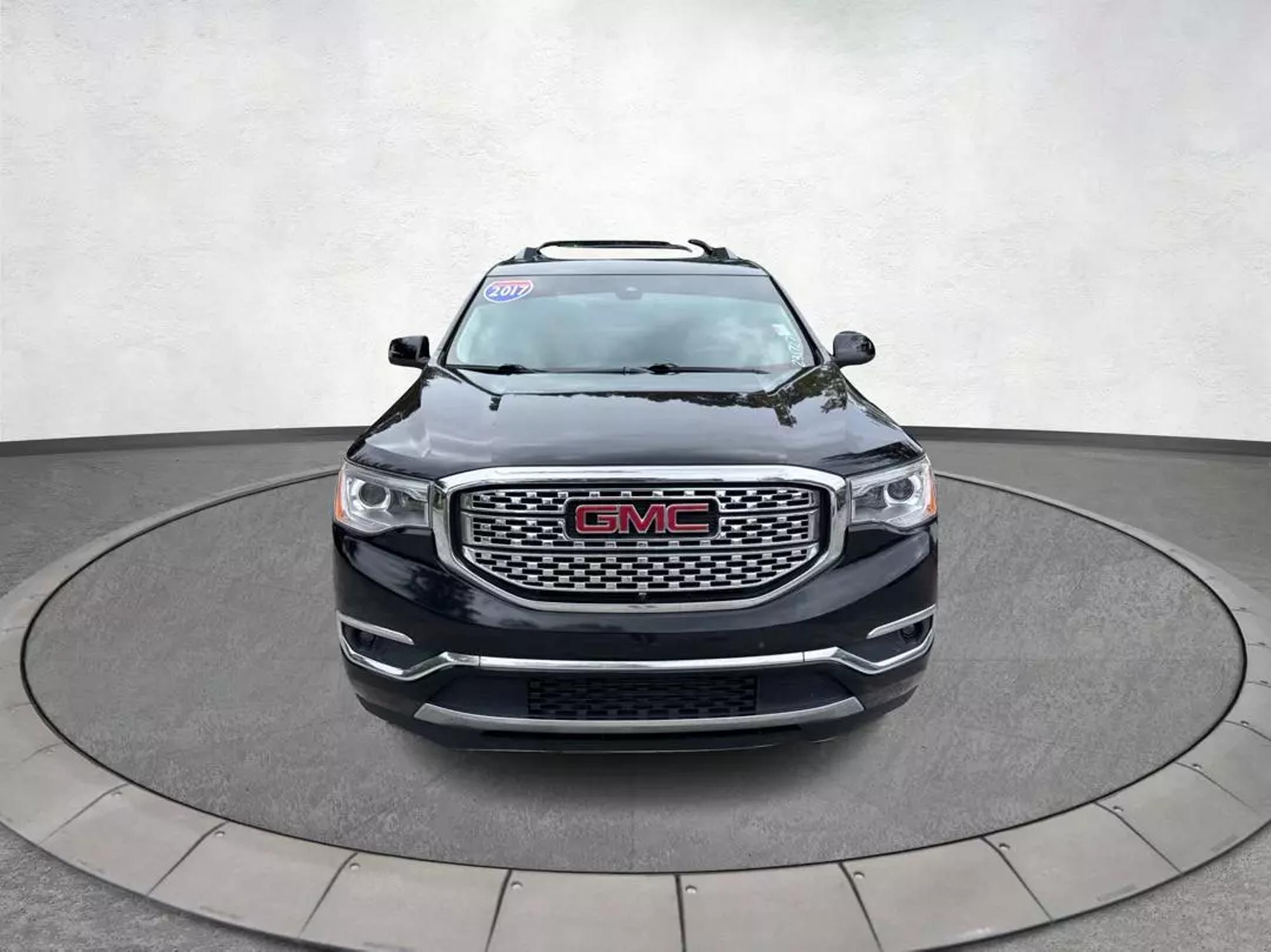 2017 GMC Acadia Denali photo 26