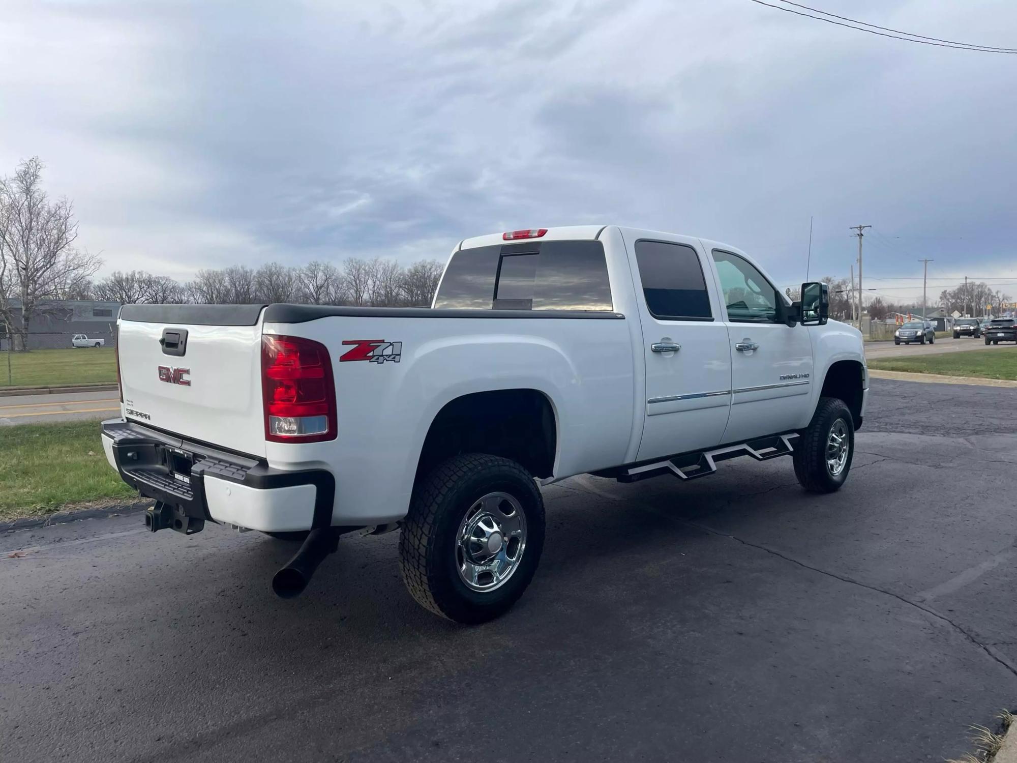 2011 GMC Sierra 2500 Denali HD Denali photo 16