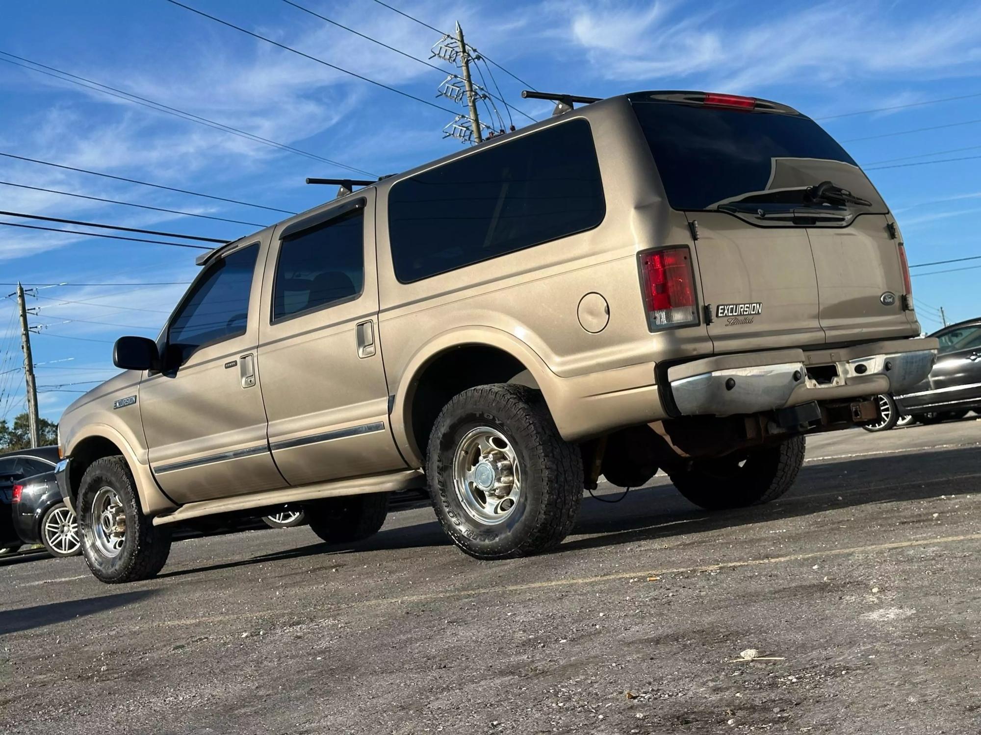 2002 Ford Excursion Limited photo 26