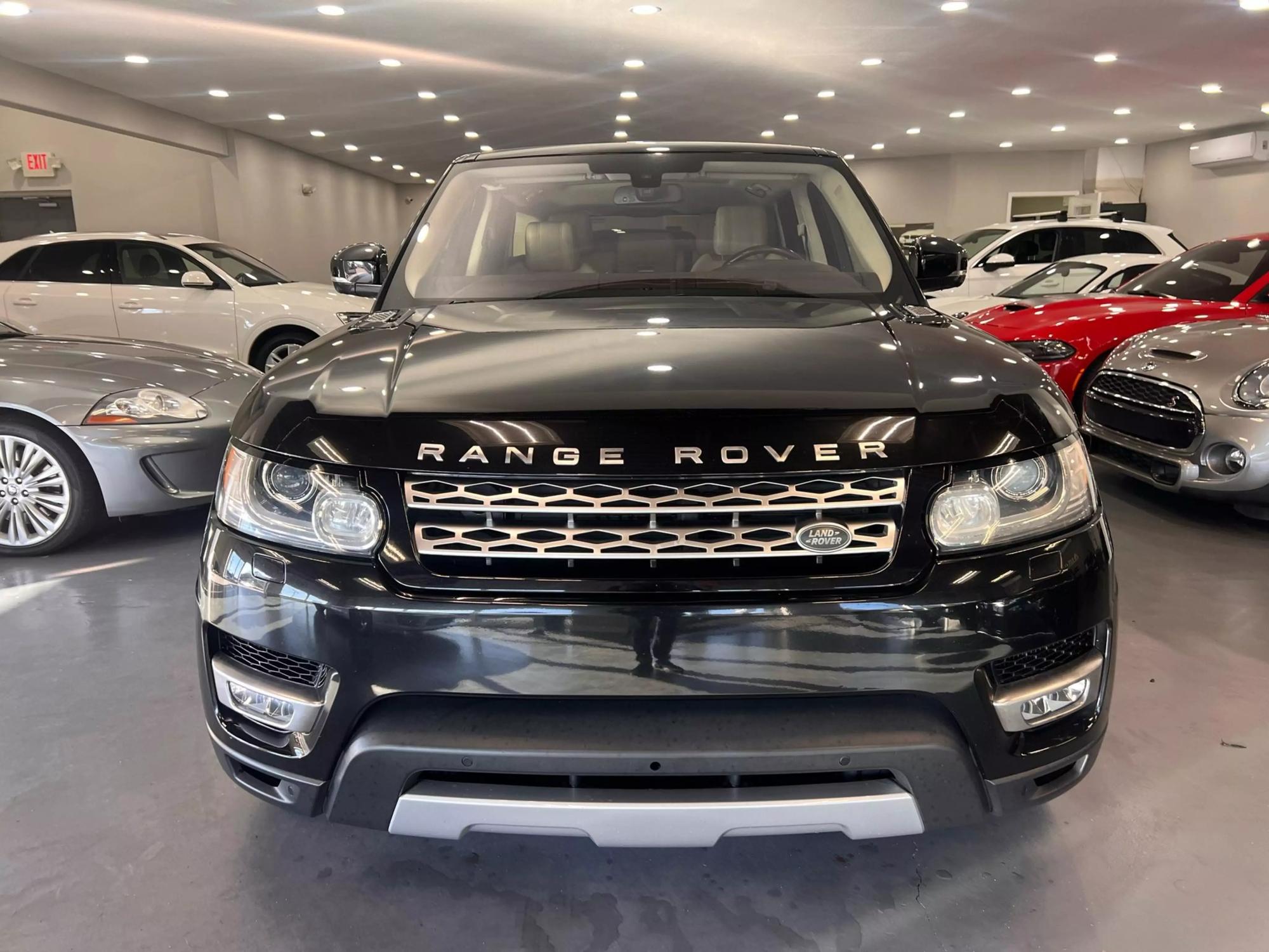 2016 Land Rover Range Rover Sport HSE photo 2