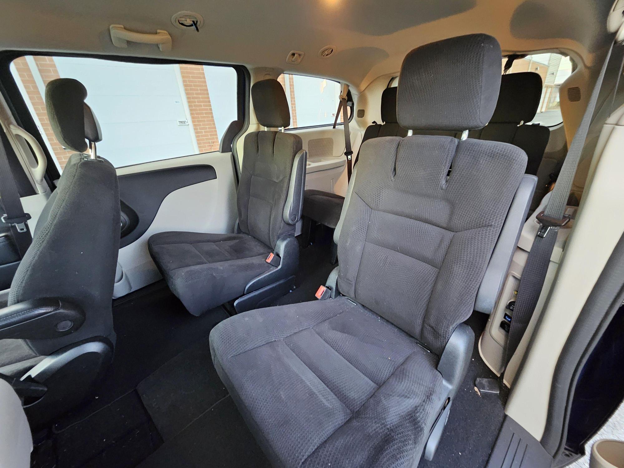 2015 Dodge Grand Caravan SXT photo 28