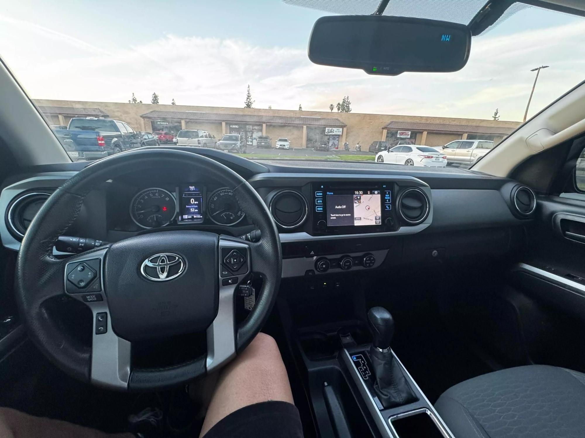 2017 Toyota Tacoma SR5 photo 83