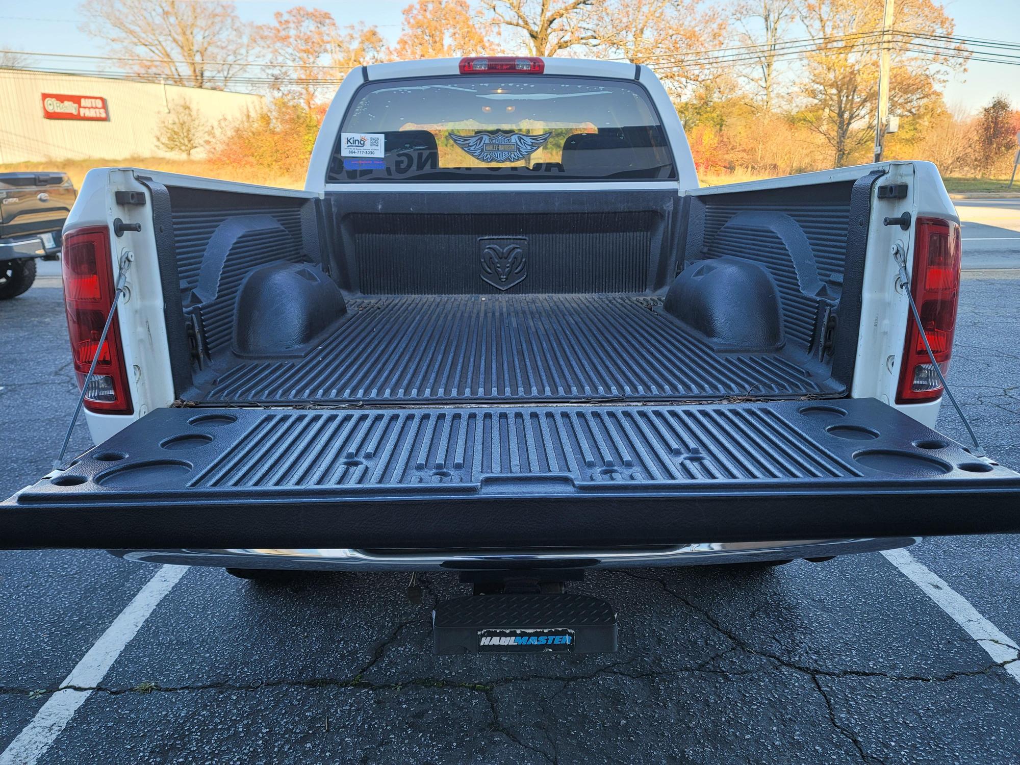 2004 Dodge Ram 1500 Pickup SLT photo 52