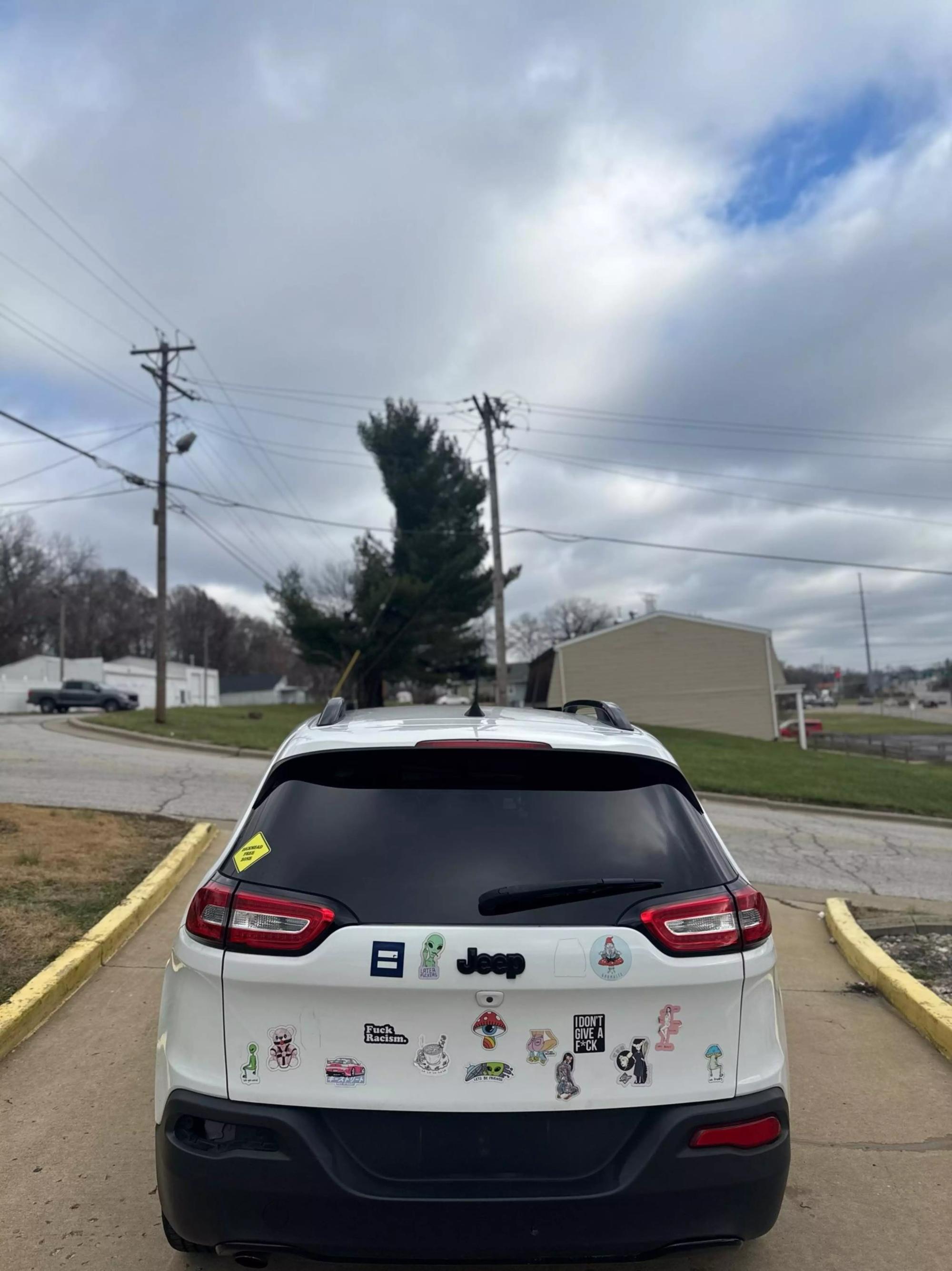 2016 Jeep Cherokee Sport Altitude photo 25