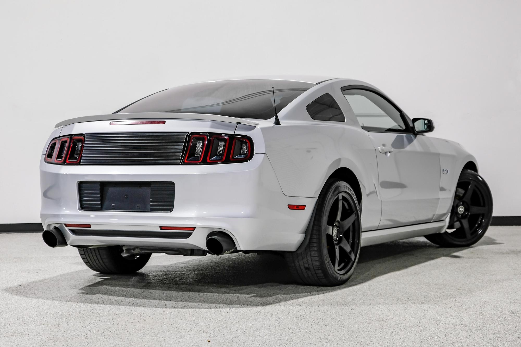 2013 Ford Mustang GT photo 69