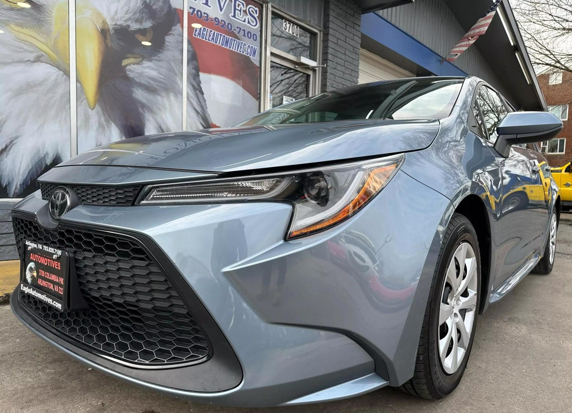 2021 Toyota Corolla LE photo 33