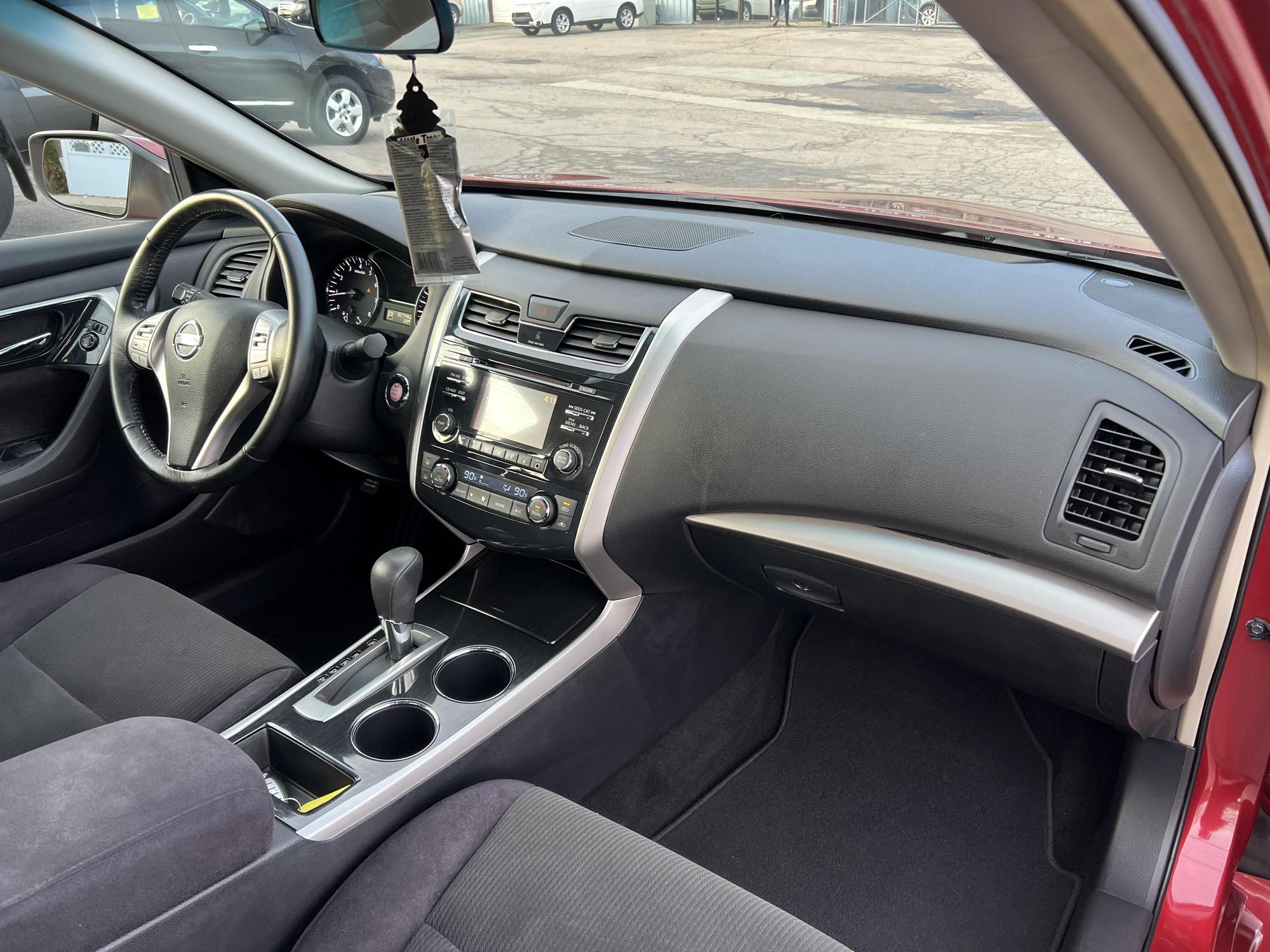 2013 Nissan Altima Sedan SV photo 59