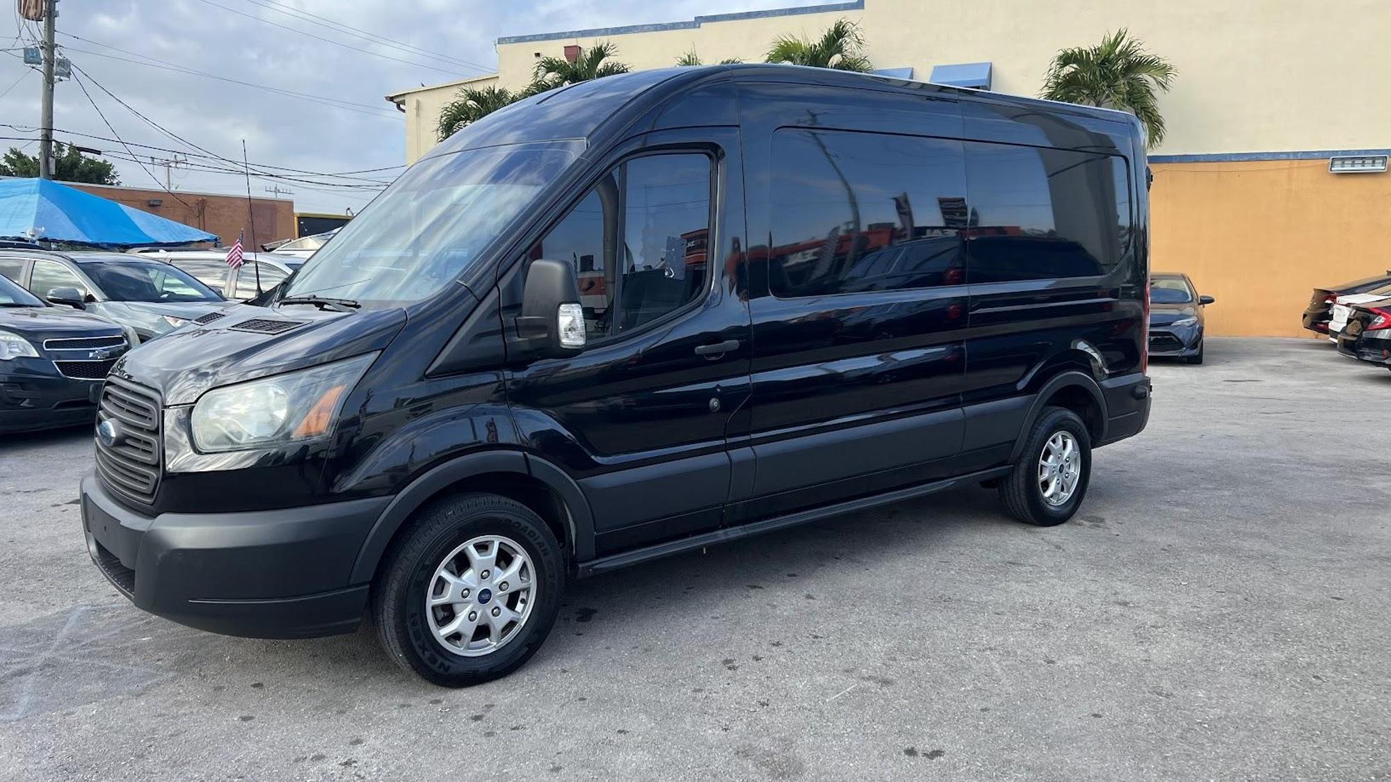 2015 Ford Transit Base photo 3