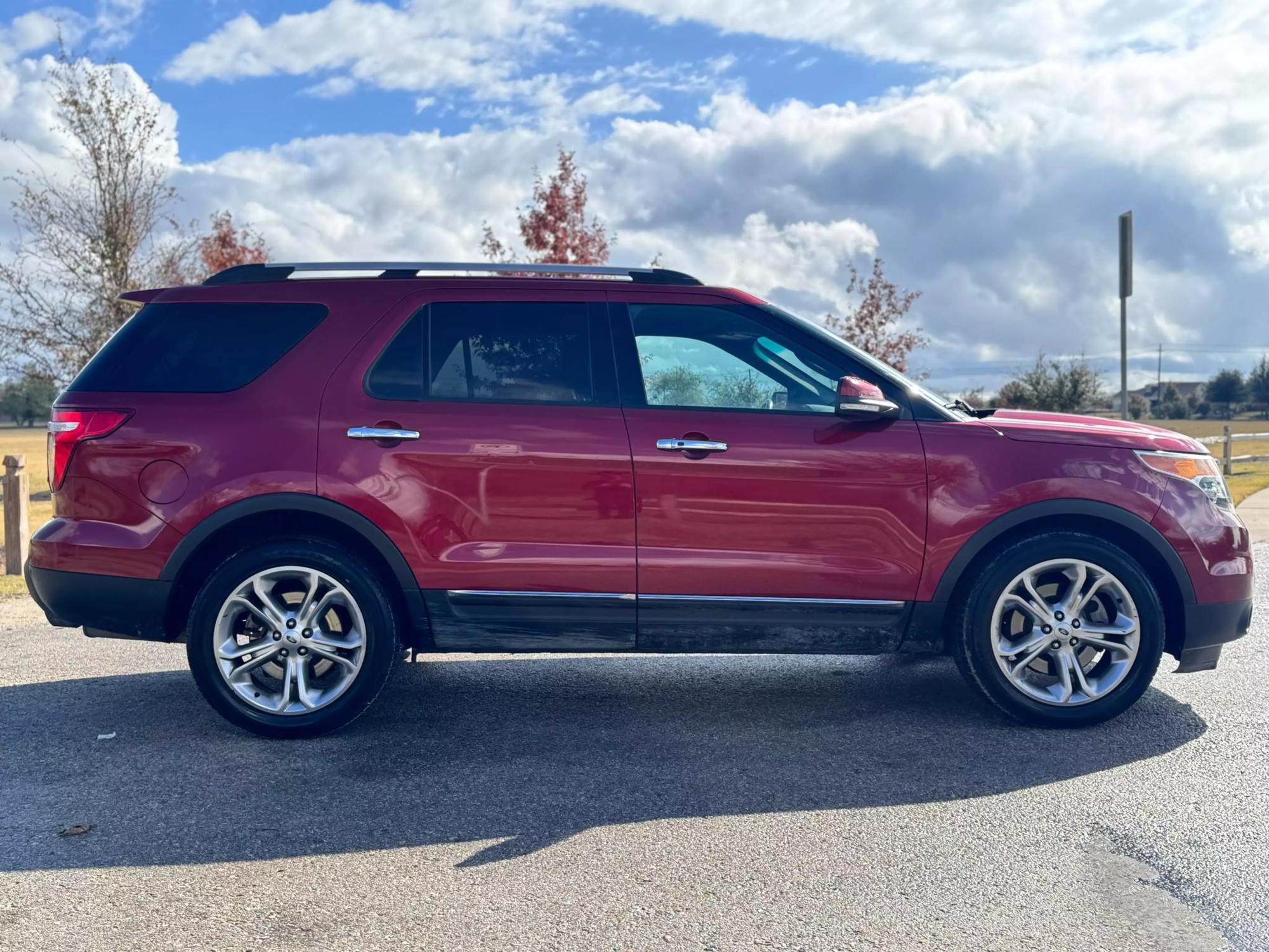 2014 Ford Explorer Limited photo 38