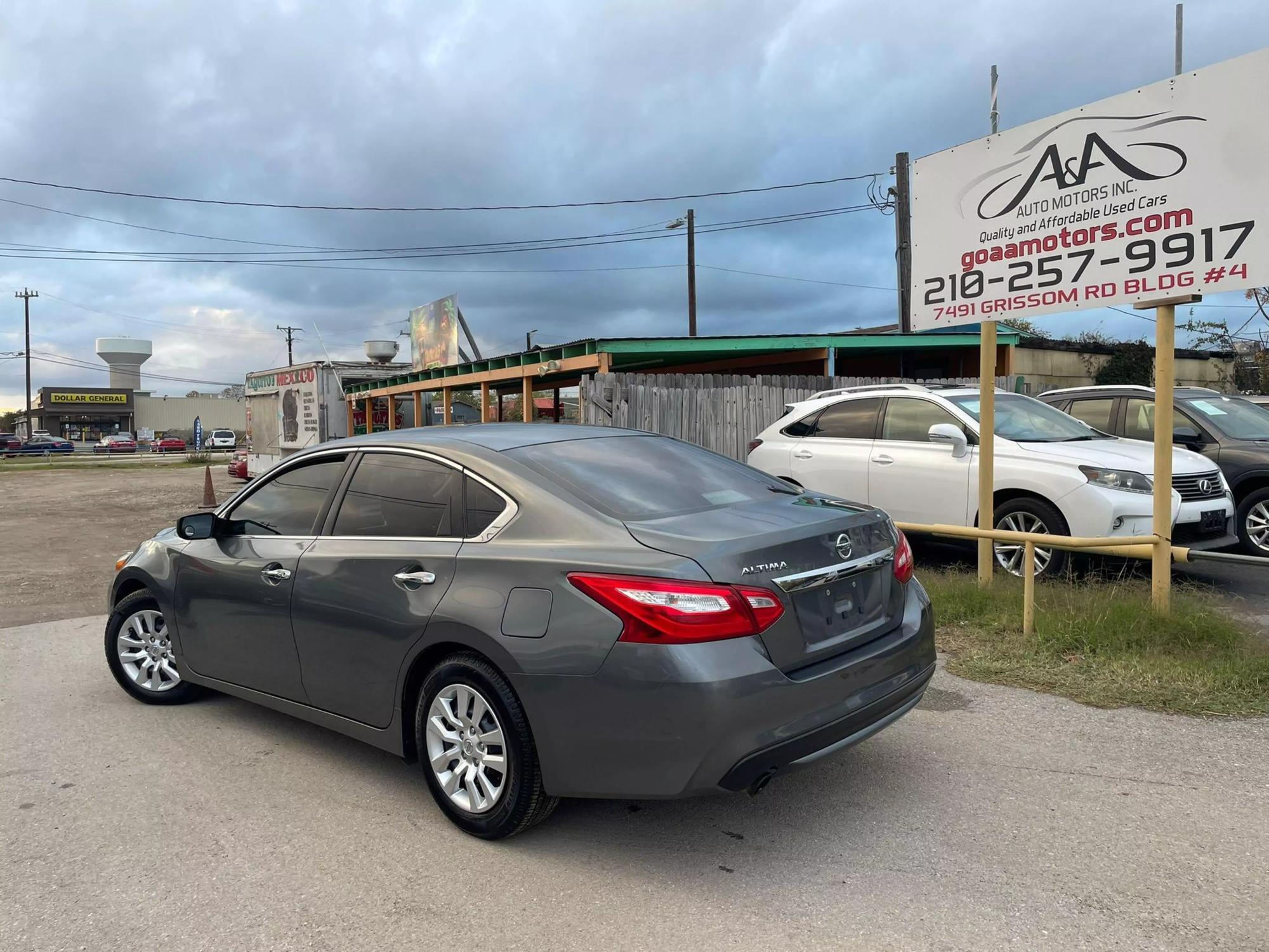 2016 Nissan Altima S photo 17