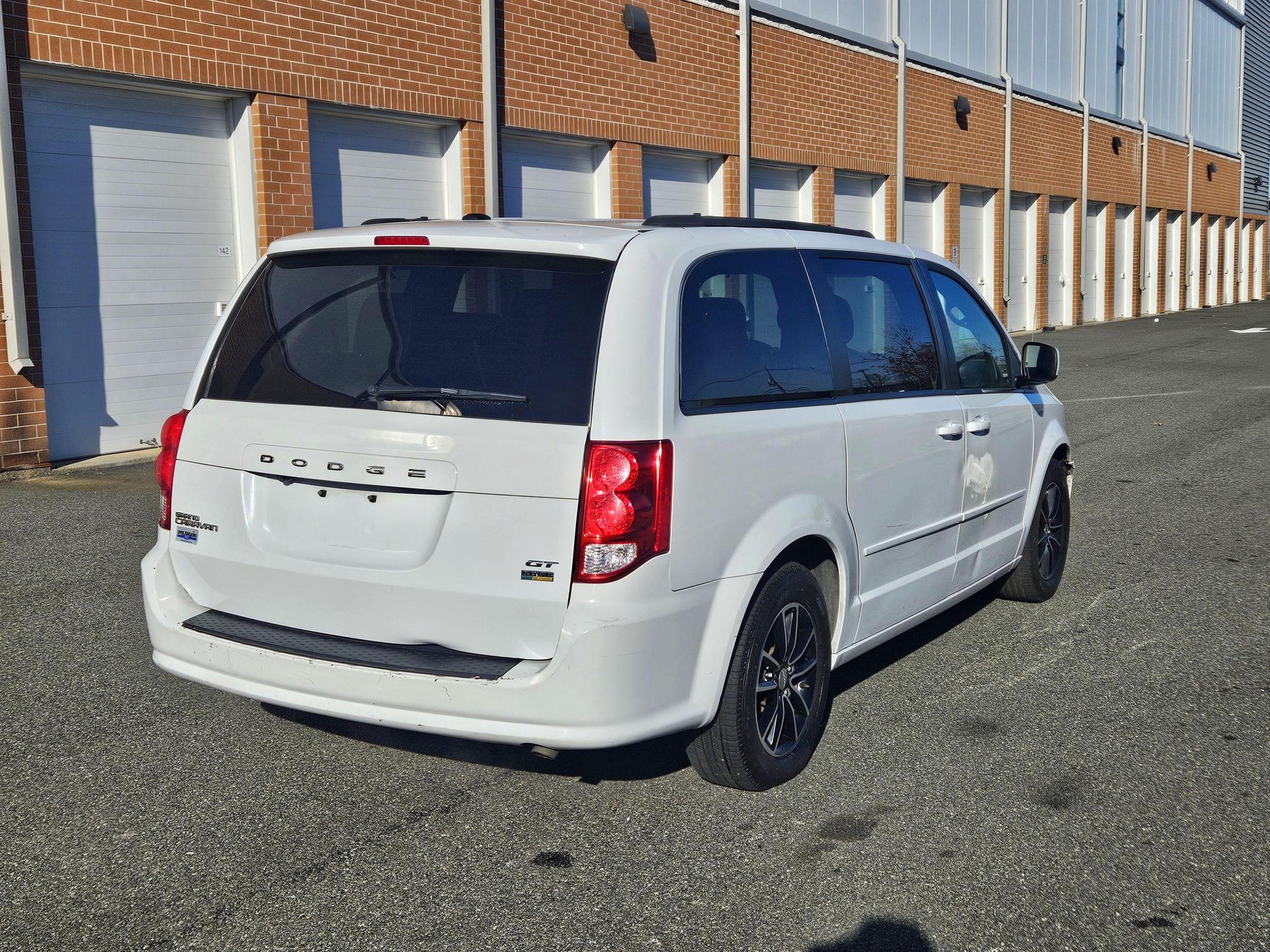 2017 Dodge Grand Caravan GT photo 26