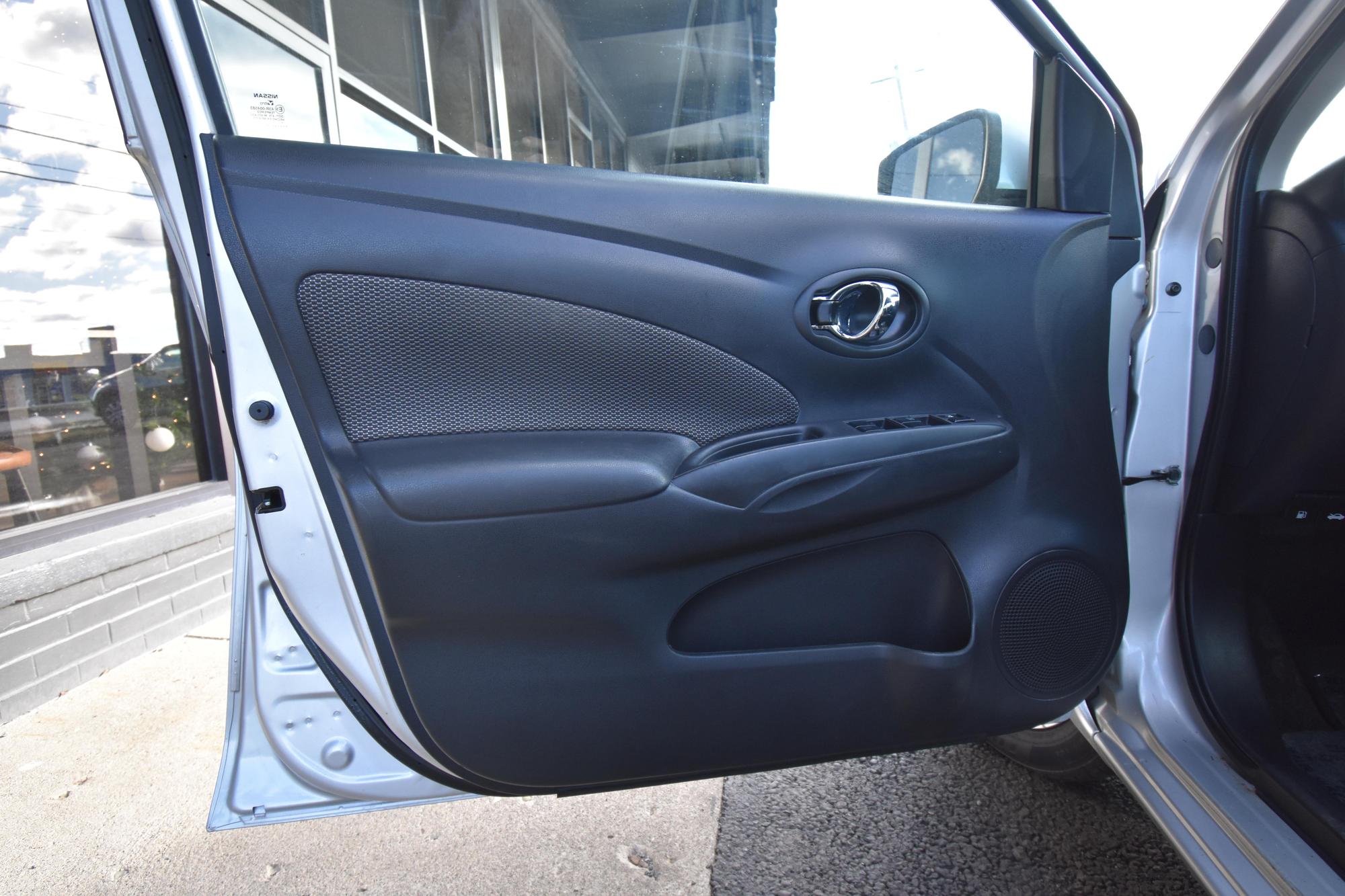 2018 Nissan Versa Sedan SV photo 38