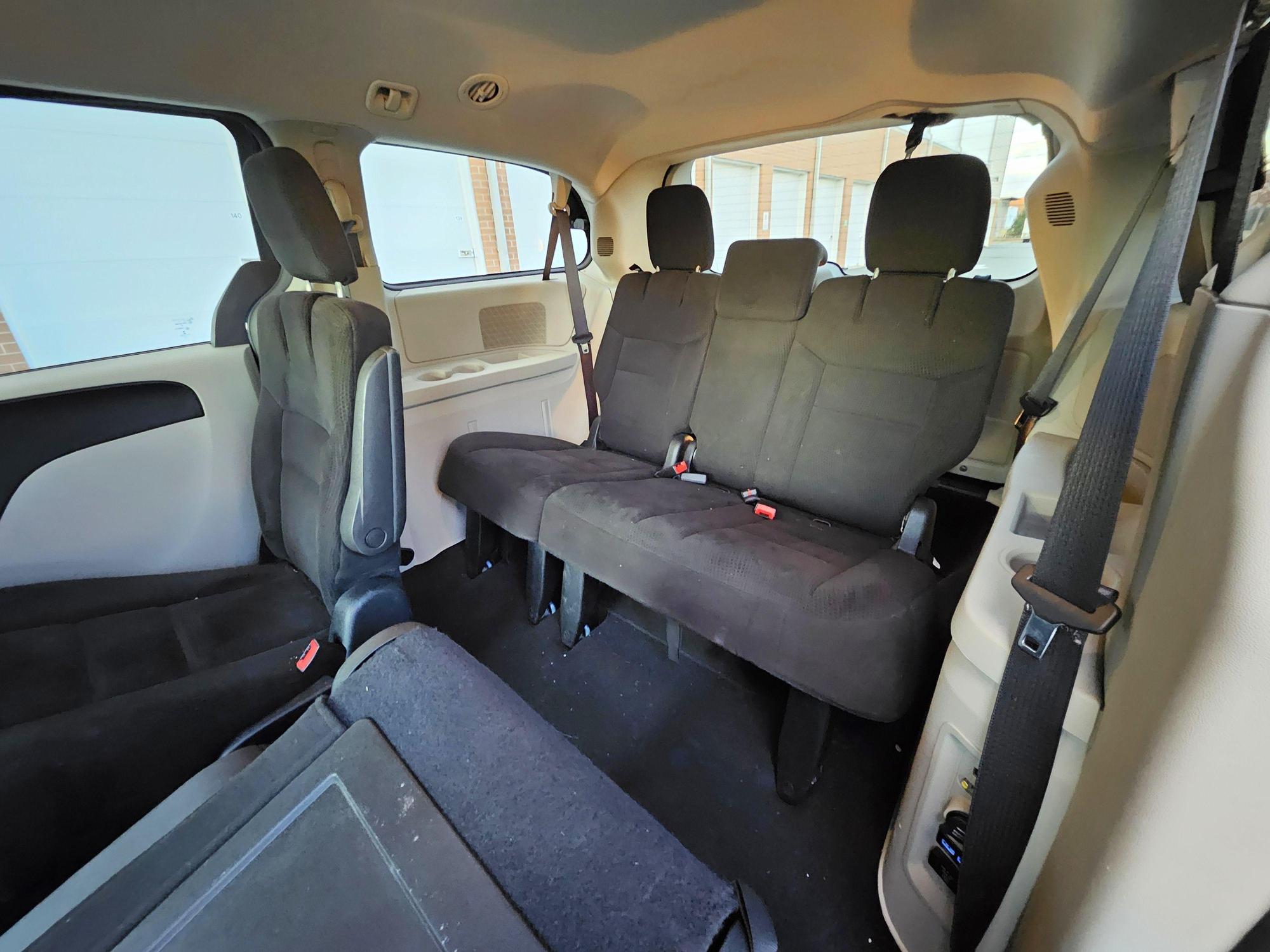 2015 Dodge Grand Caravan SXT photo 29