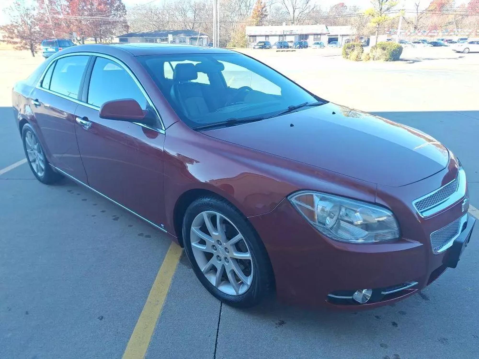 2009 Chevrolet Malibu LTZ photo 18