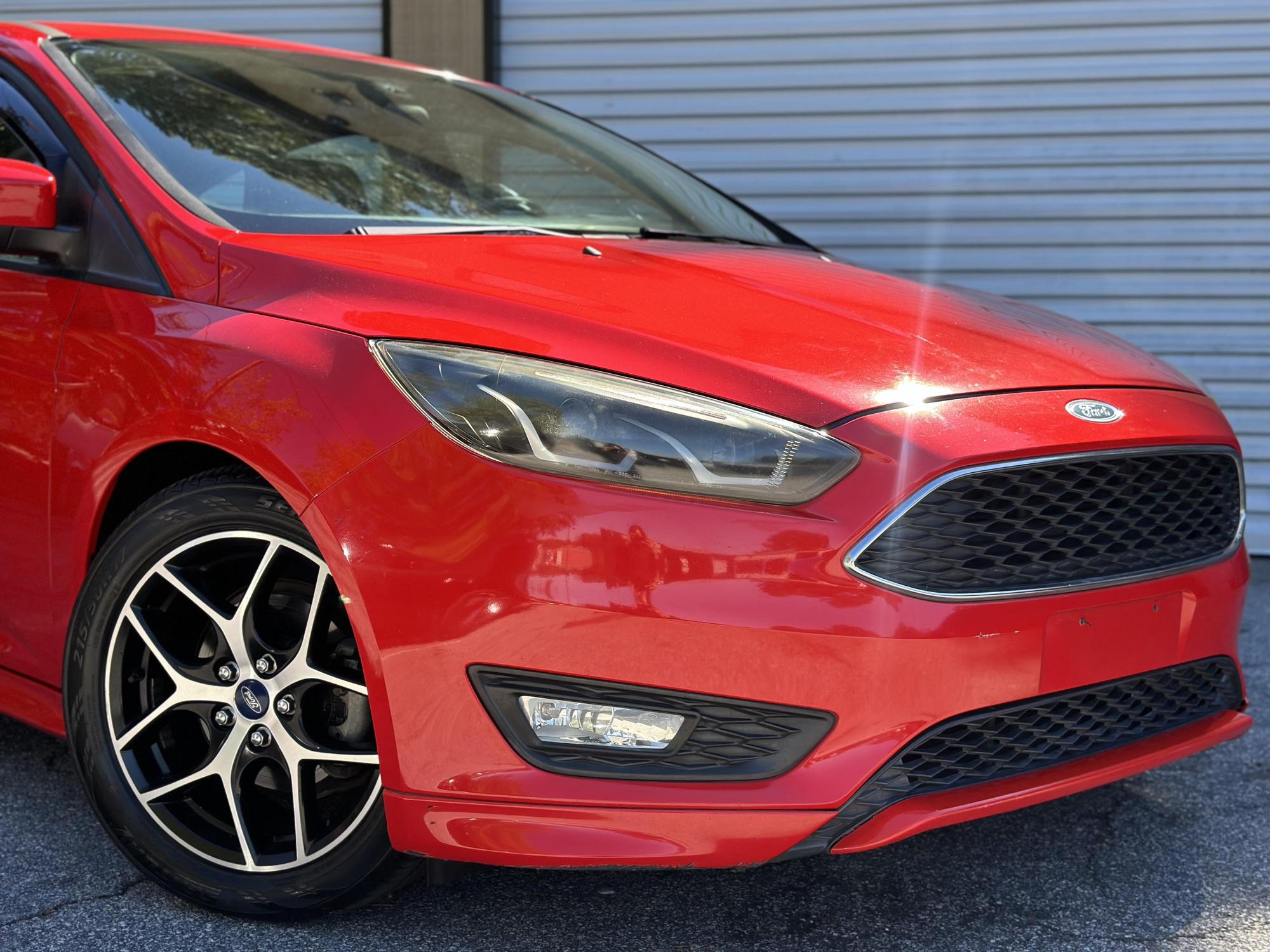 2015 Ford Focus SE photo 39