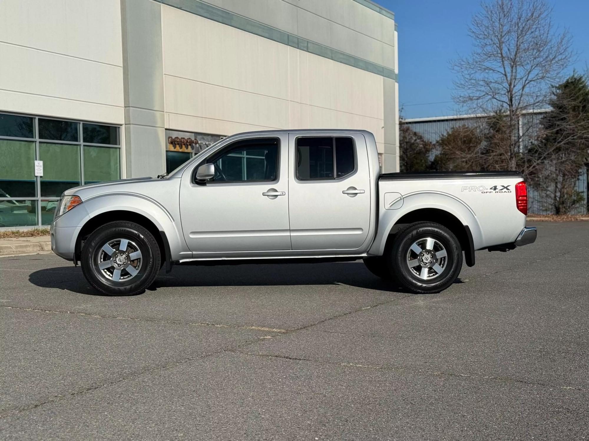 2011 Nissan Frontier PRO-4X photo 103