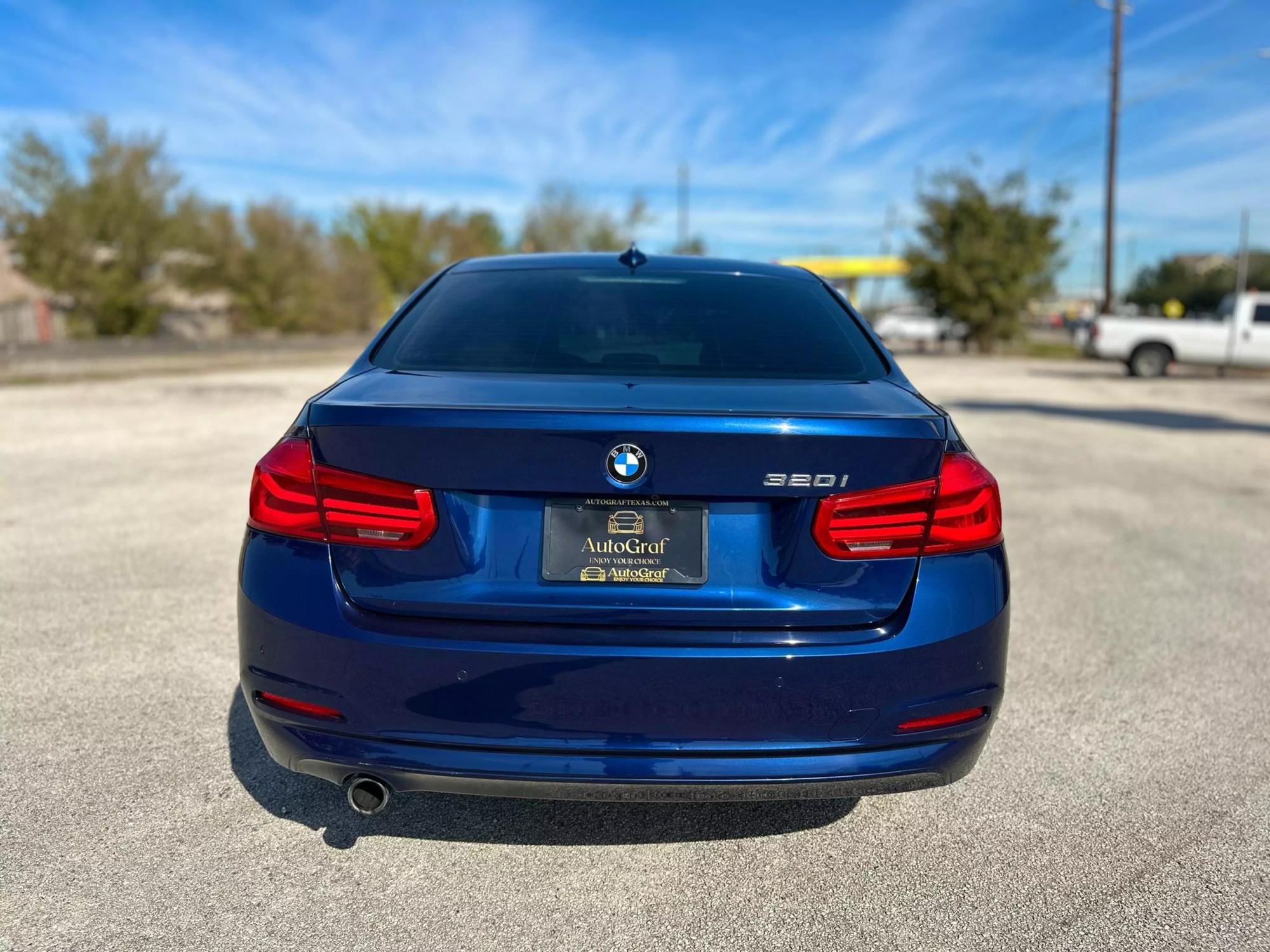 2017 BMW 3 Series 320i photo 27