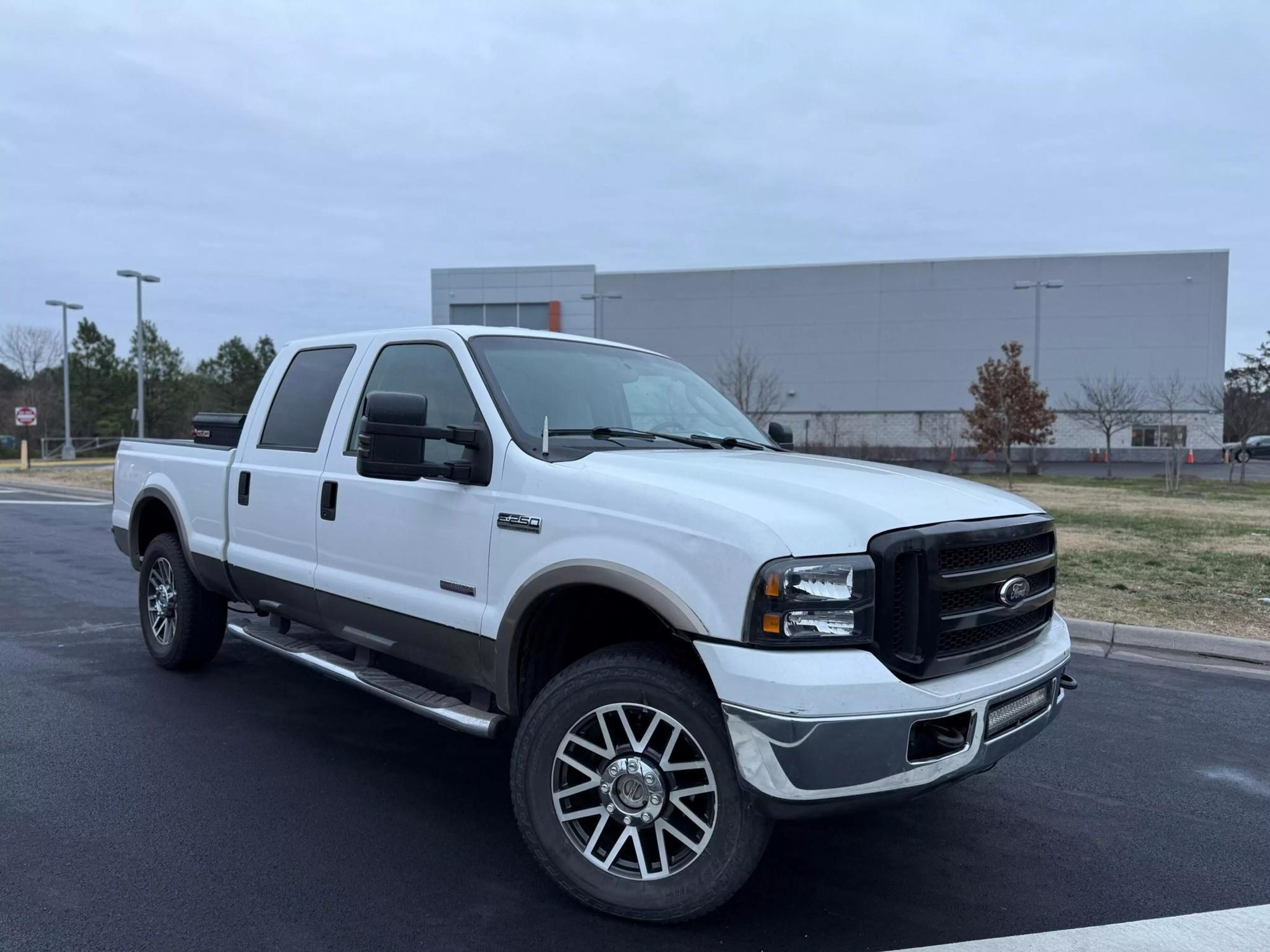 2005 Ford F-250 Super Duty Lariat photo 52