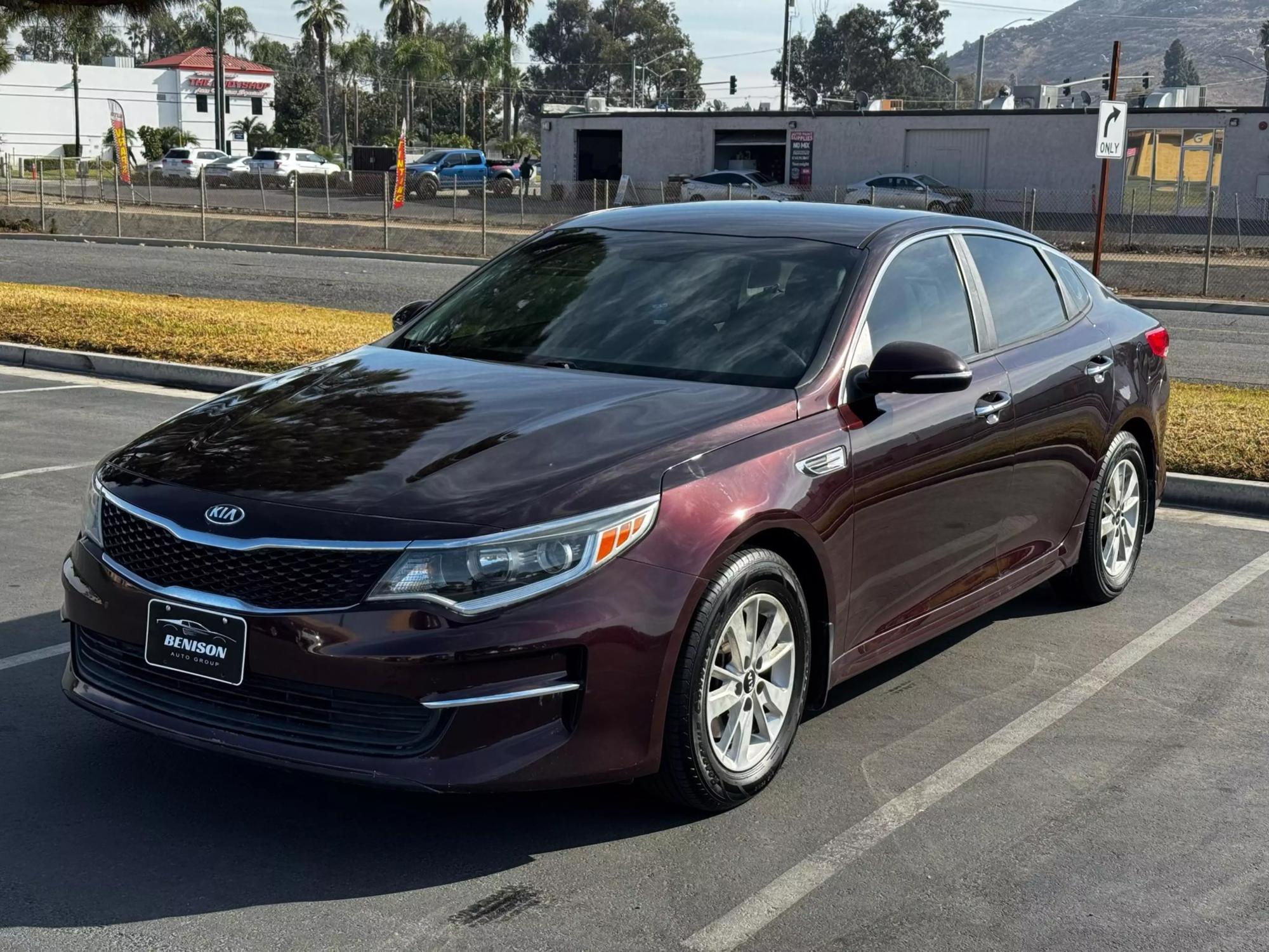 2016 Kia Optima LX photo 39