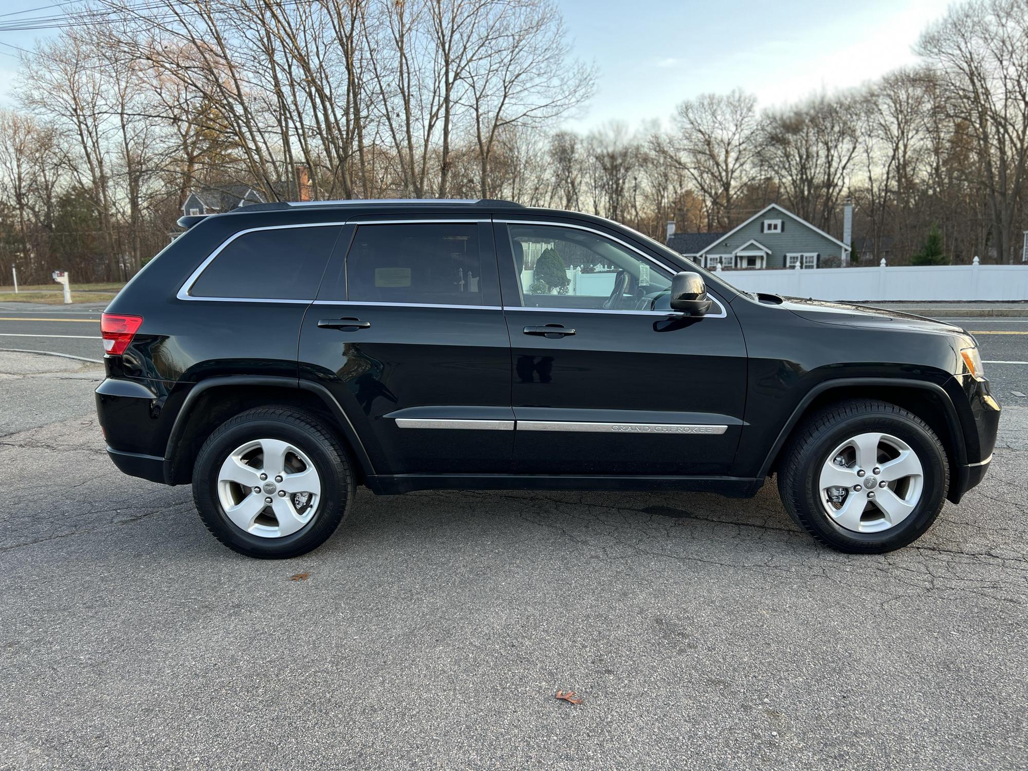 2013 Jeep Grand Cherokee Laredo photo 39