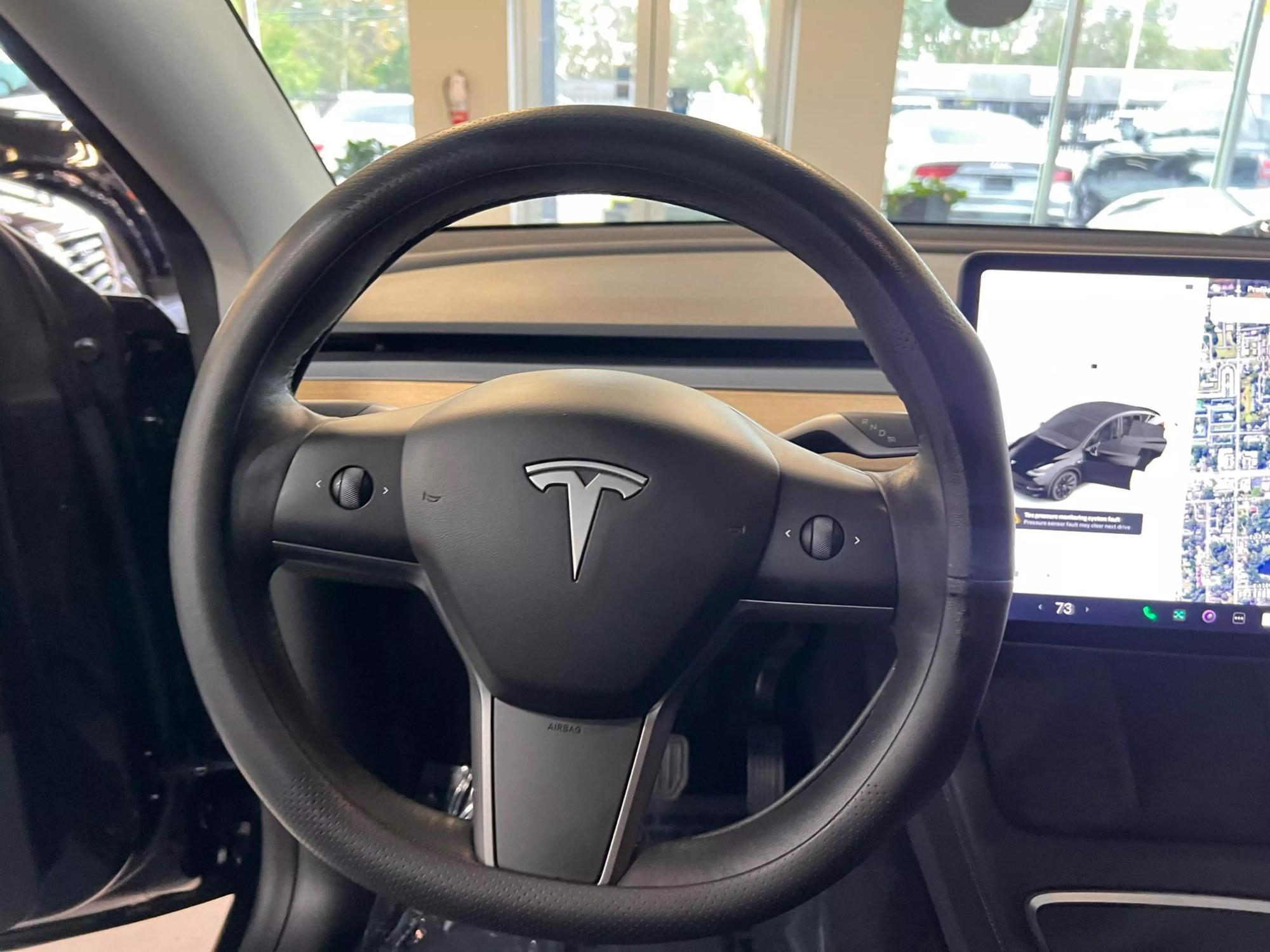 2022 Tesla Model Y Long Range photo 18