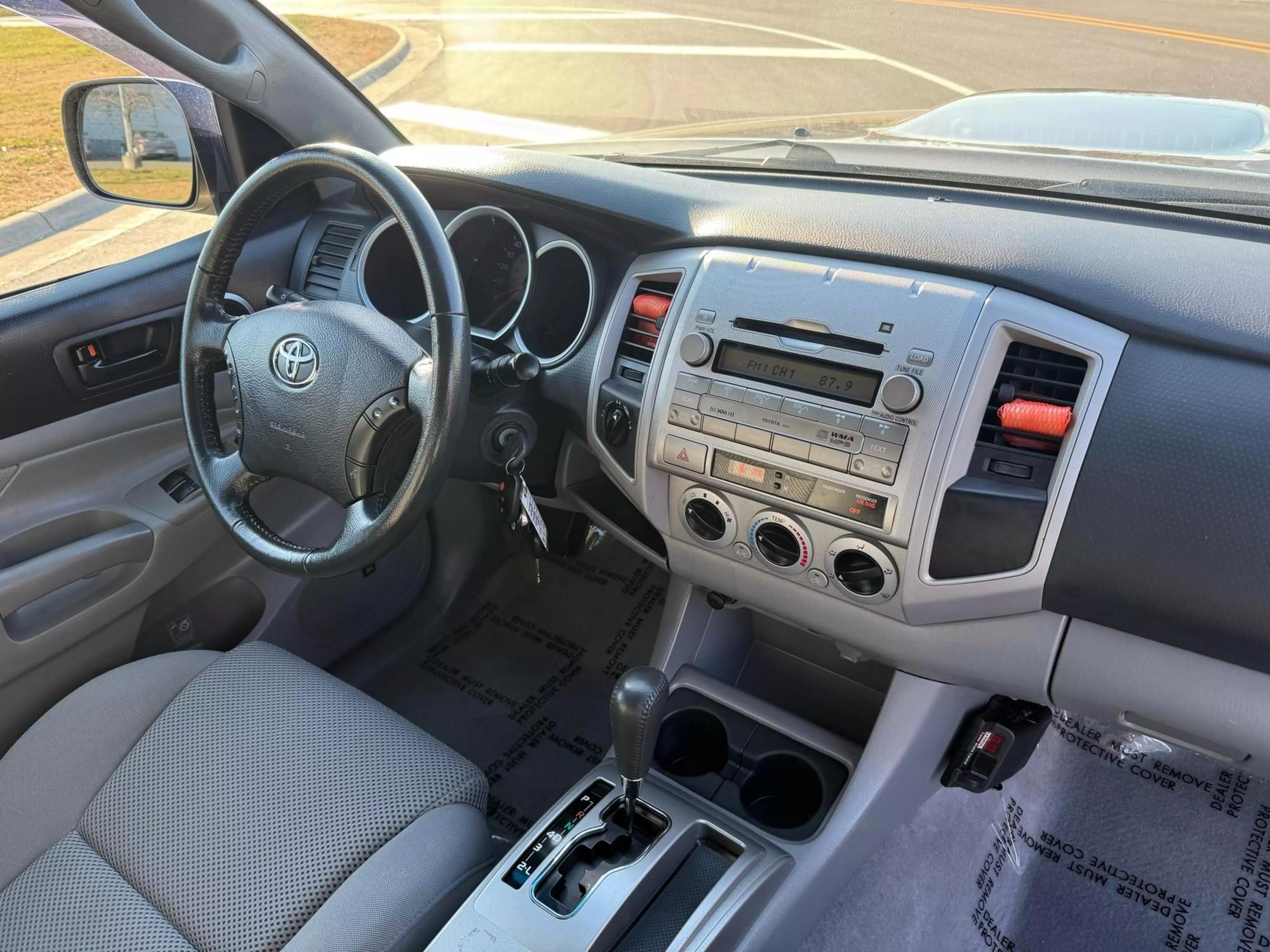 2010 Toyota Tacoma Base photo 197