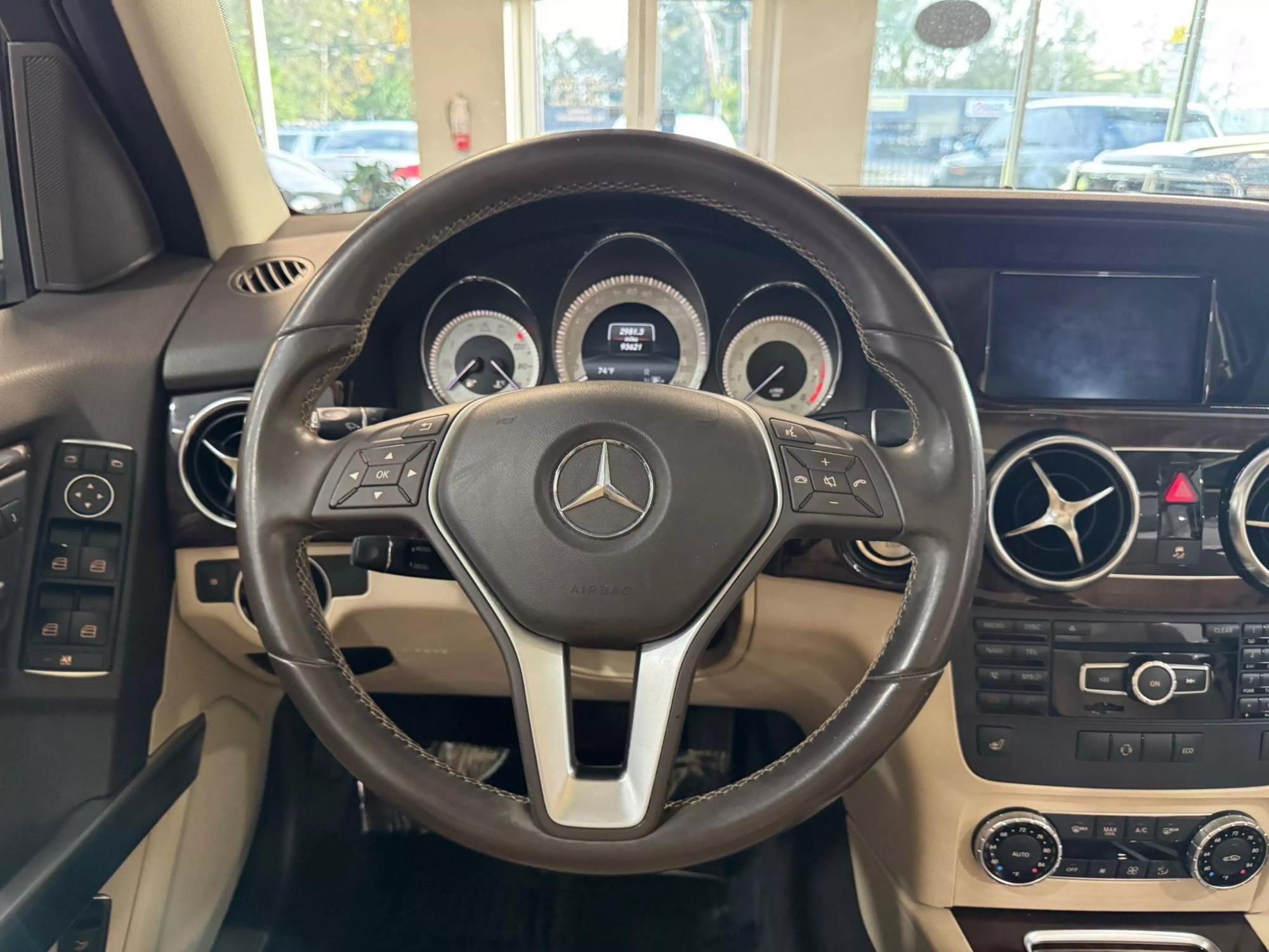 2015 Mercedes-Benz GLK-Class GLK350 photo 10