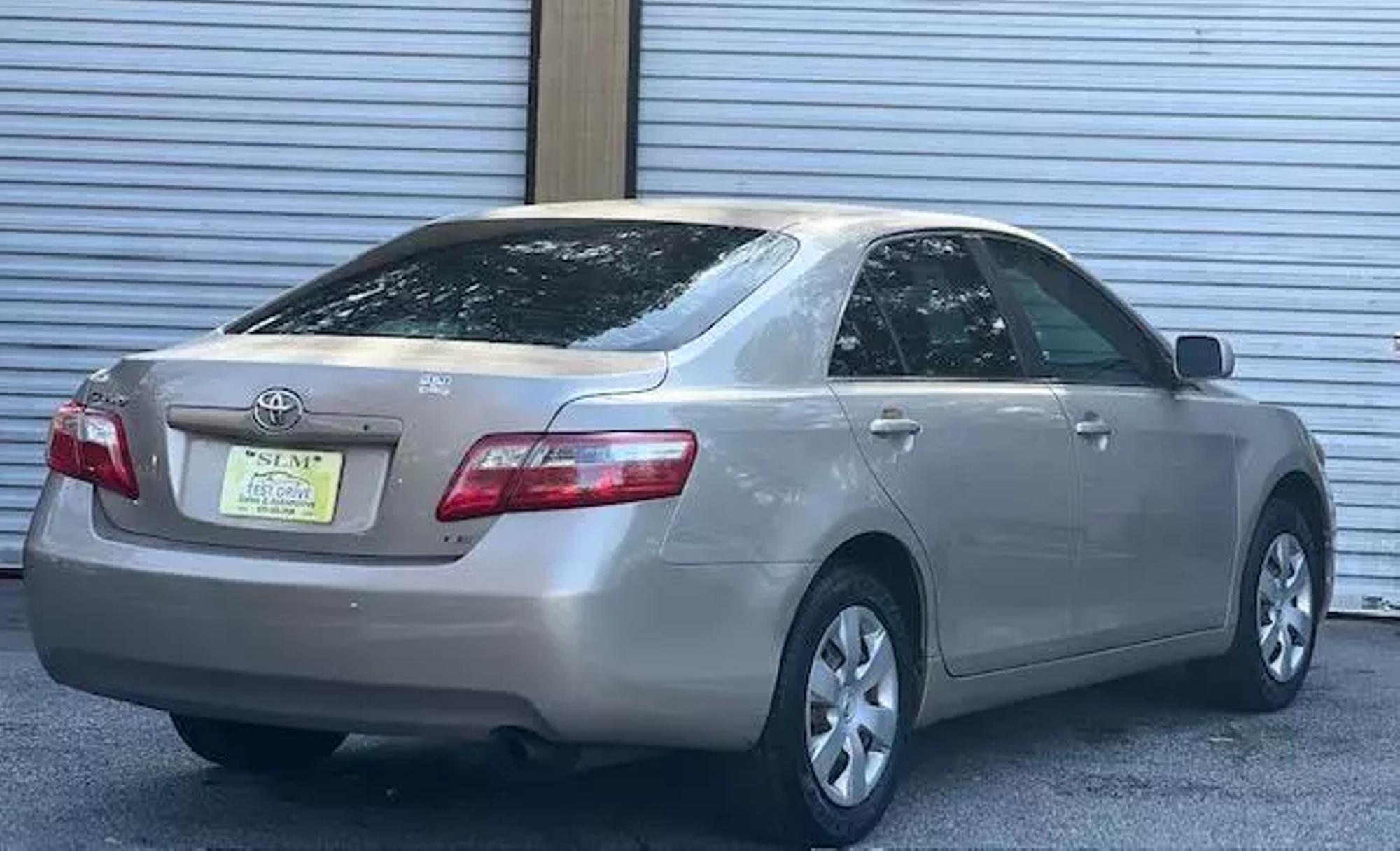 2007 Toyota Camry LE photo 18