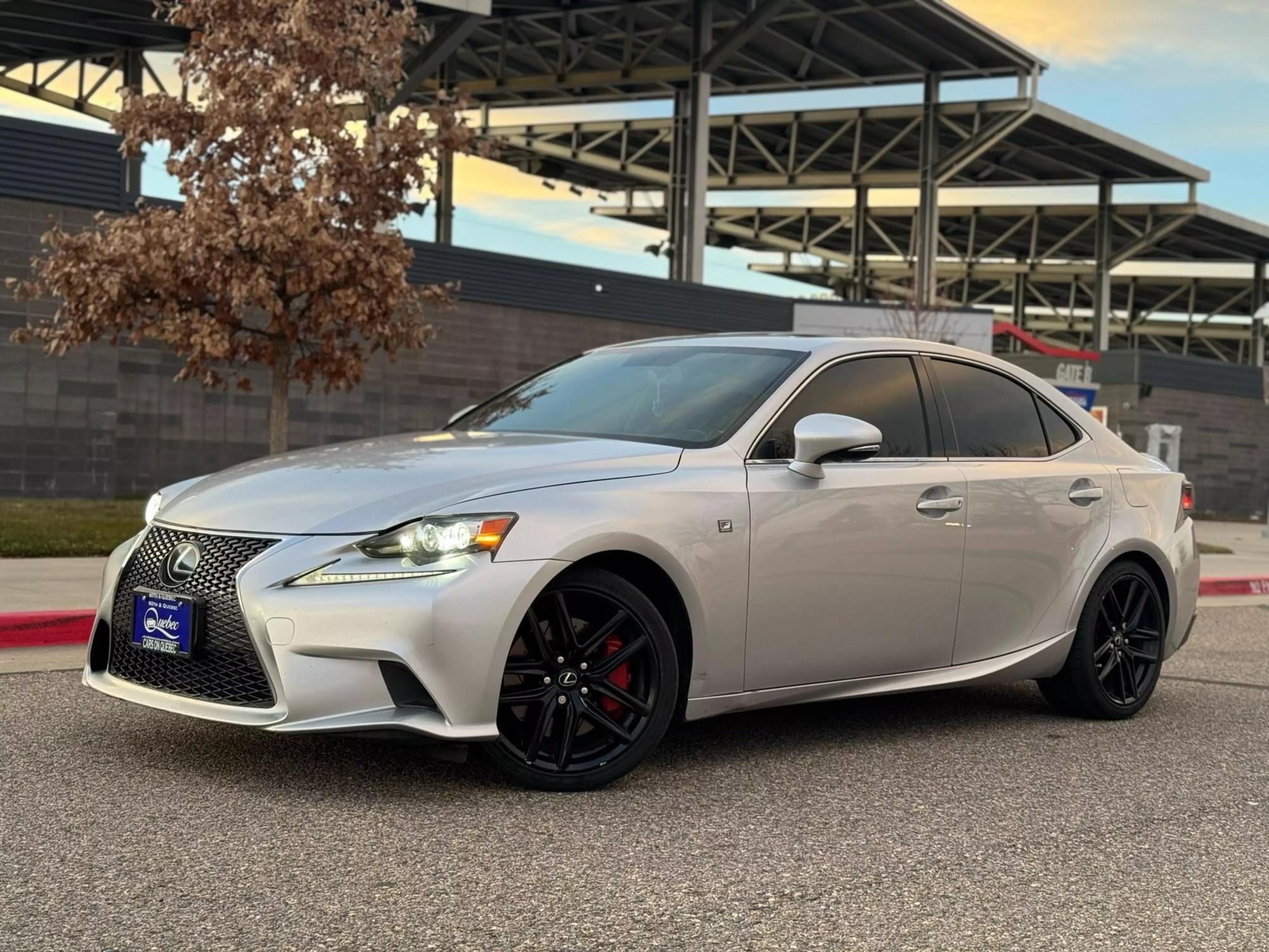 2016 Lexus IS 300 photo 22