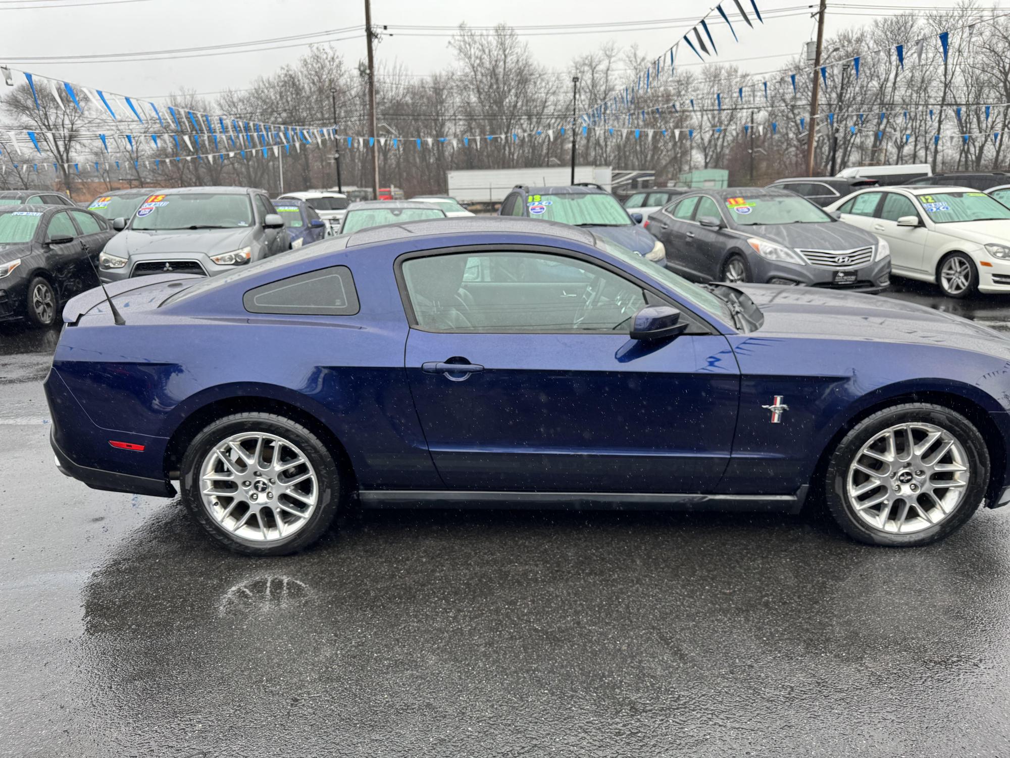 2012 Ford Mustang V6 photo 49