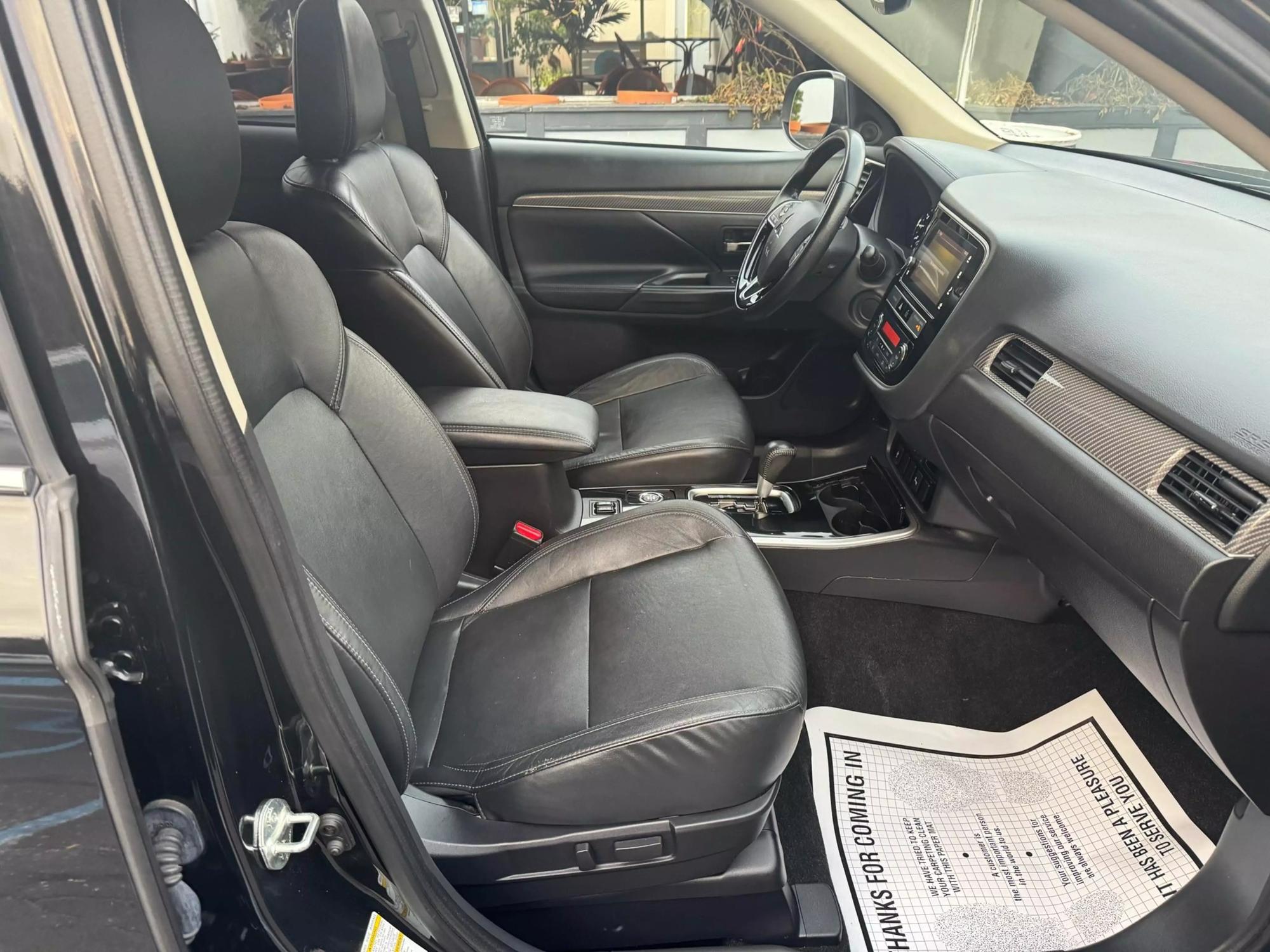 2019 Mitsubishi Outlander SEL photo 81