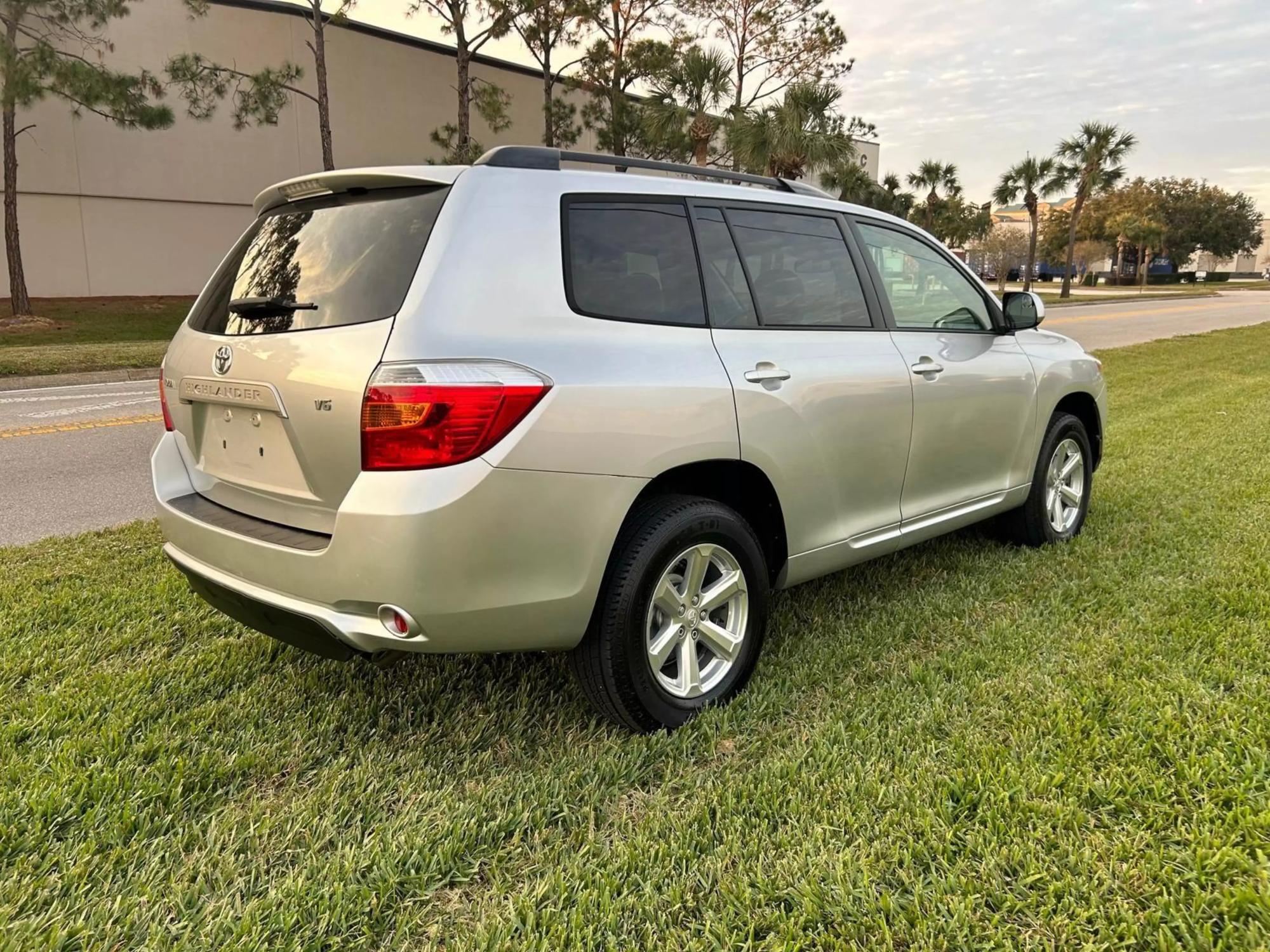 2008 Toyota Highlander Base photo 23