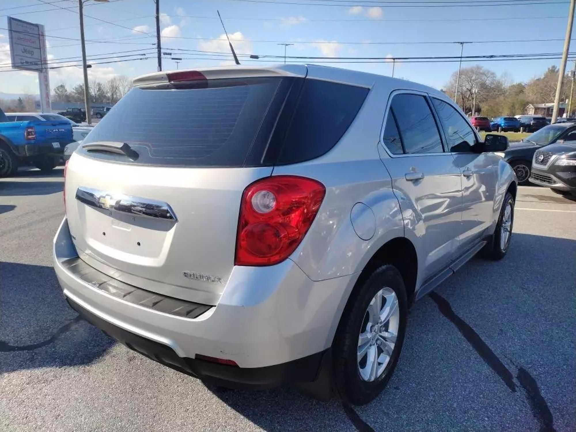 2013 Chevrolet Equinox LS photo 11