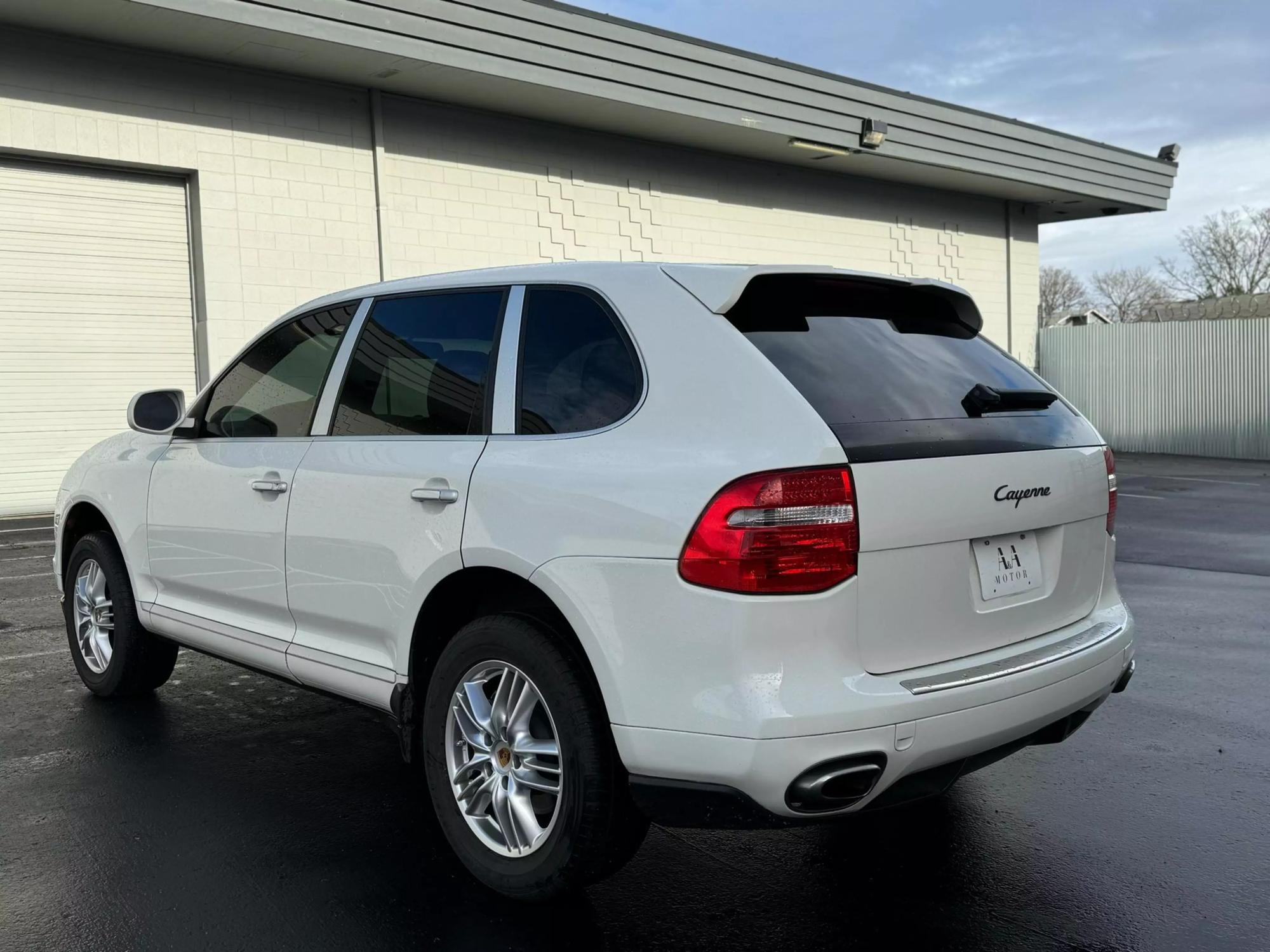 2008 Porsche Cayenne Base photo 32