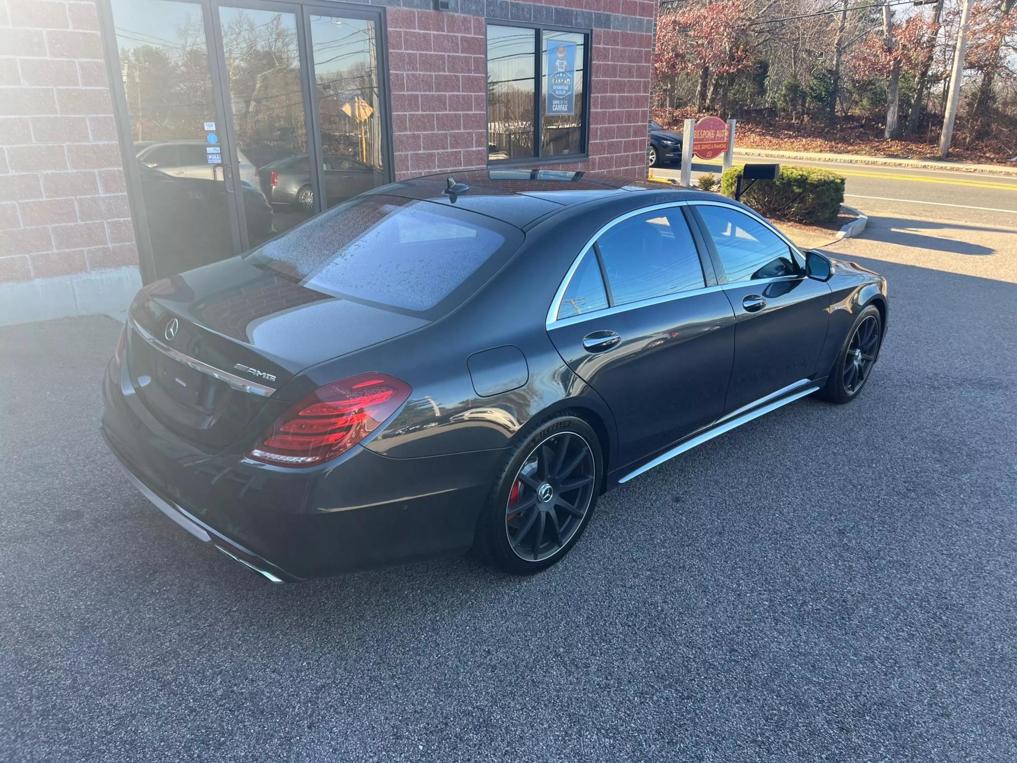 2016 Mercedes-Benz S-Class S63 AMG photo 32