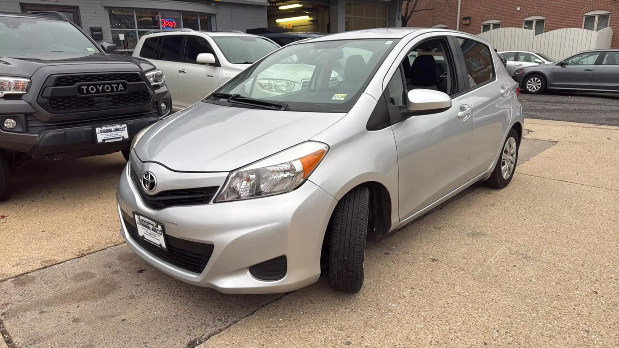 2012 Toyota Yaris L photo 44