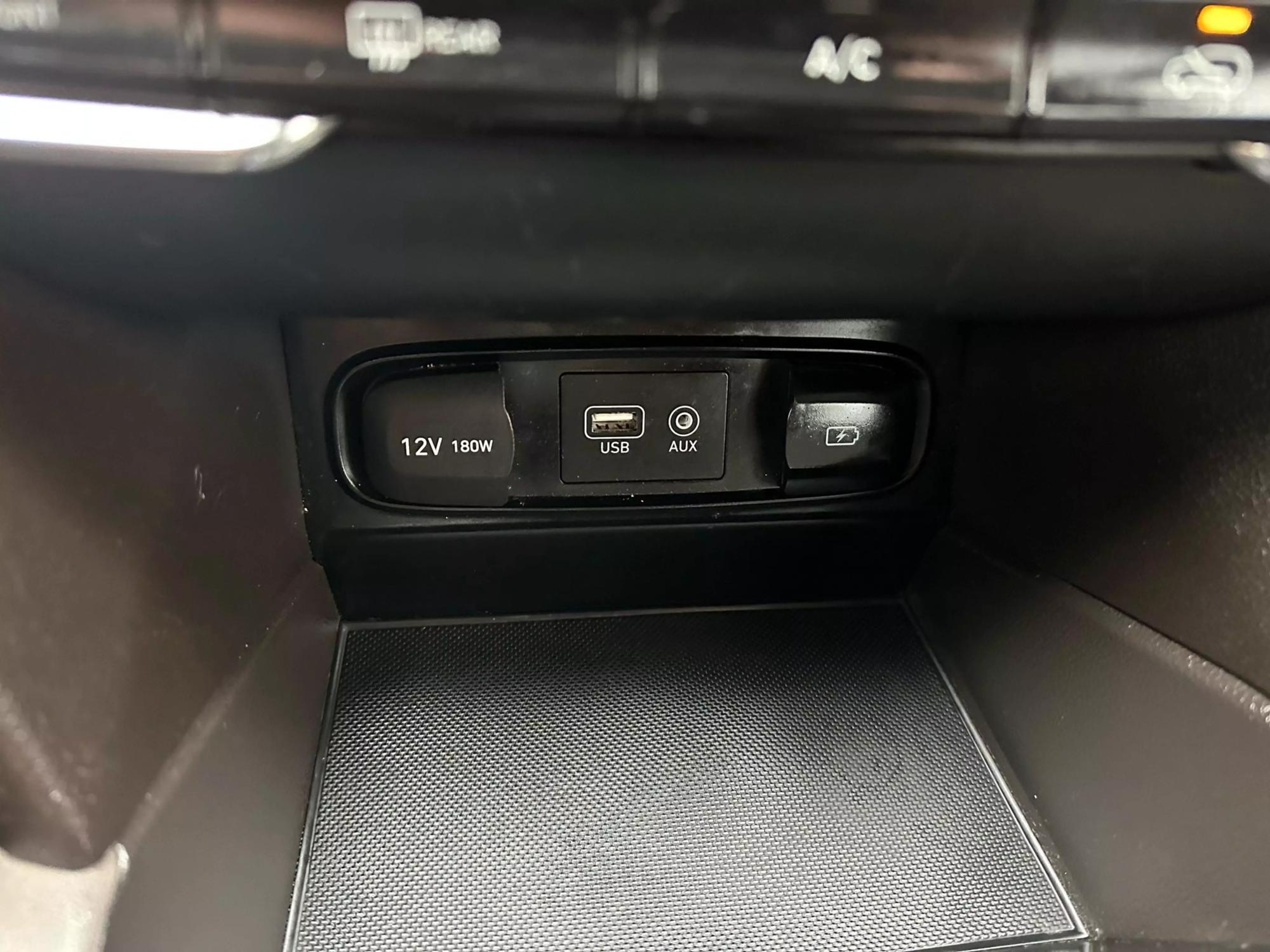 2019 Hyundai Santa Fe SE photo 69