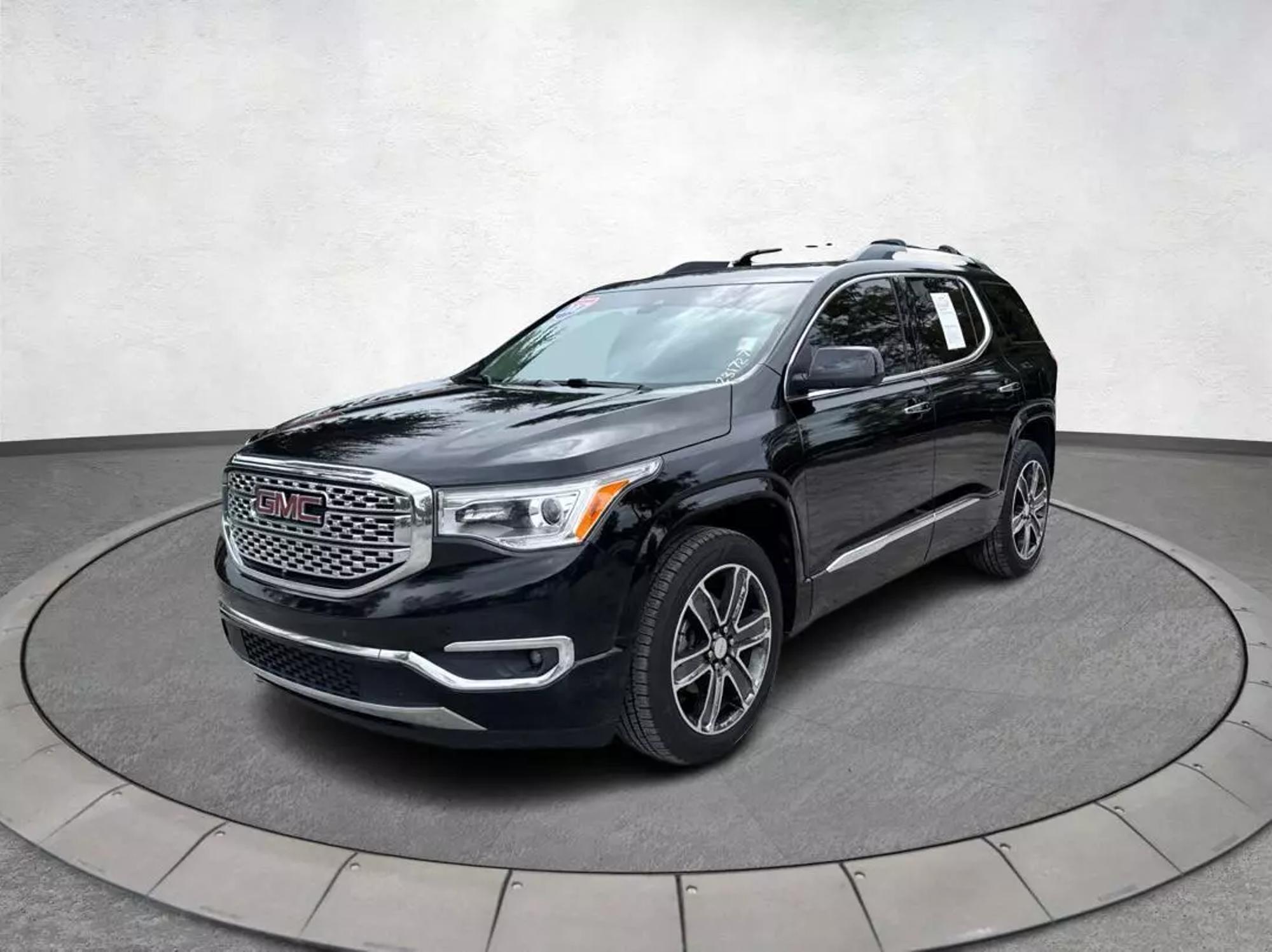 2017 GMC Acadia Denali photo 27