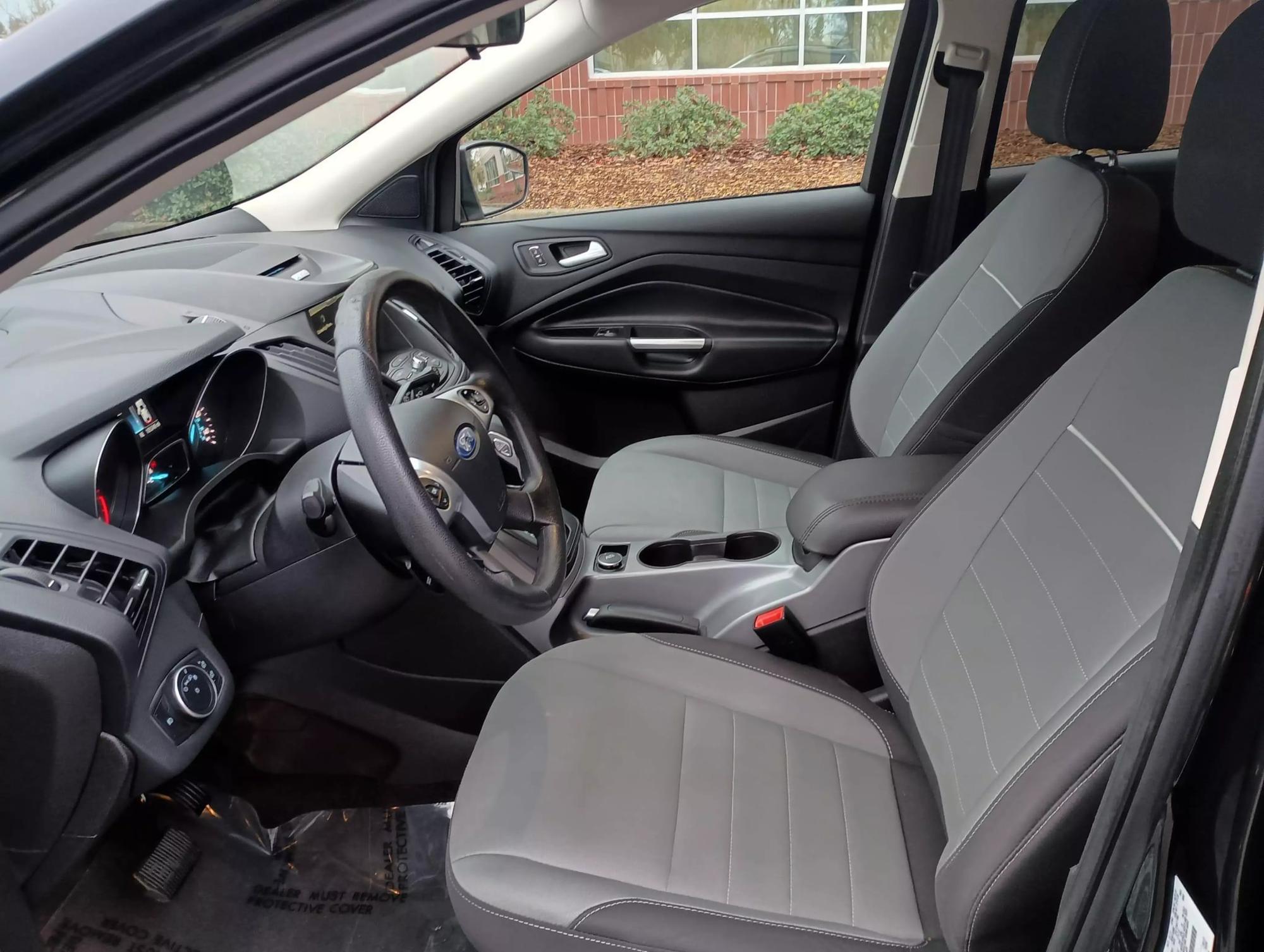 2015 Ford Escape SE photo 33