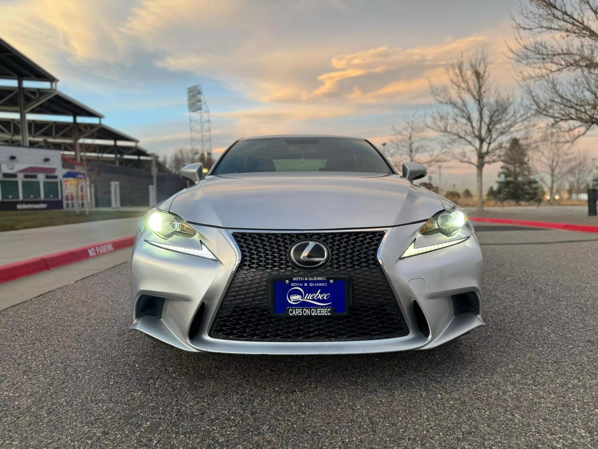 2016 Lexus IS 300 photo 25